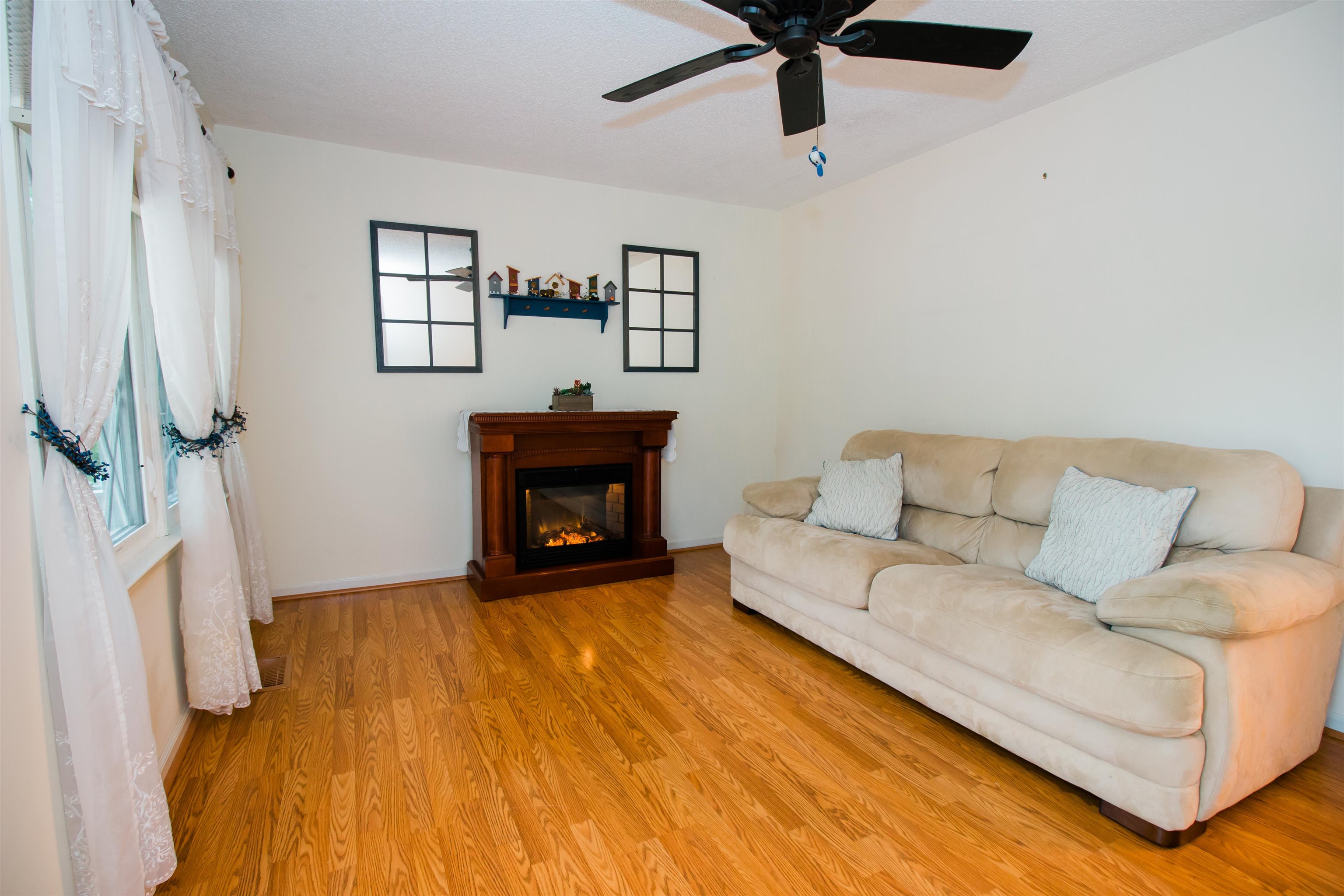 16 TAMELA CT, HARRISONBURG, Virginia 22801, 3 Bedrooms Bedrooms, ,2 BathroomsBathrooms,Residential,16 TAMELA CT,668061 MLS # 668061
