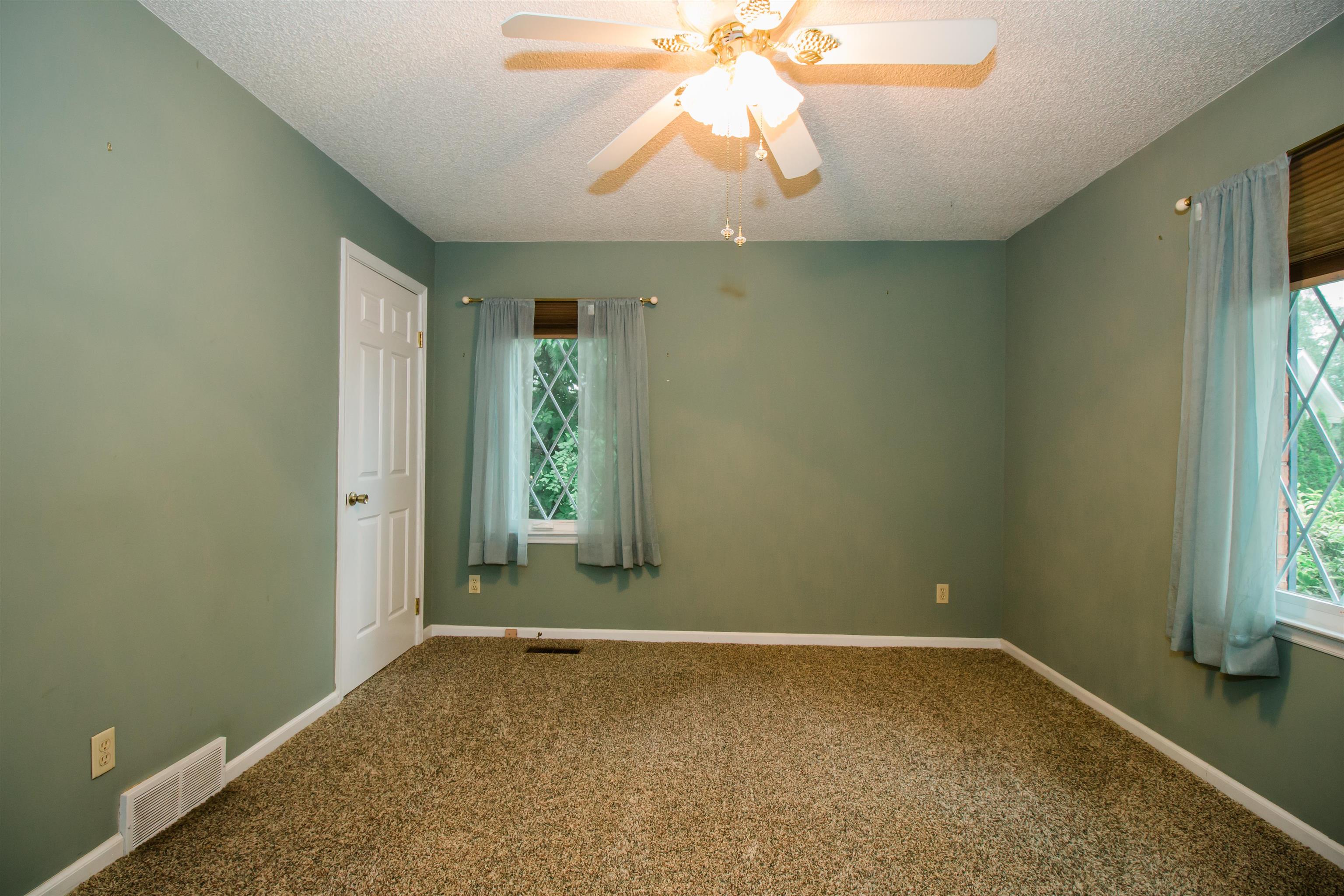 16 TAMELA CT, HARRISONBURG, Virginia 22801, 3 Bedrooms Bedrooms, ,2 BathroomsBathrooms,Residential,16 TAMELA CT,668061 MLS # 668061