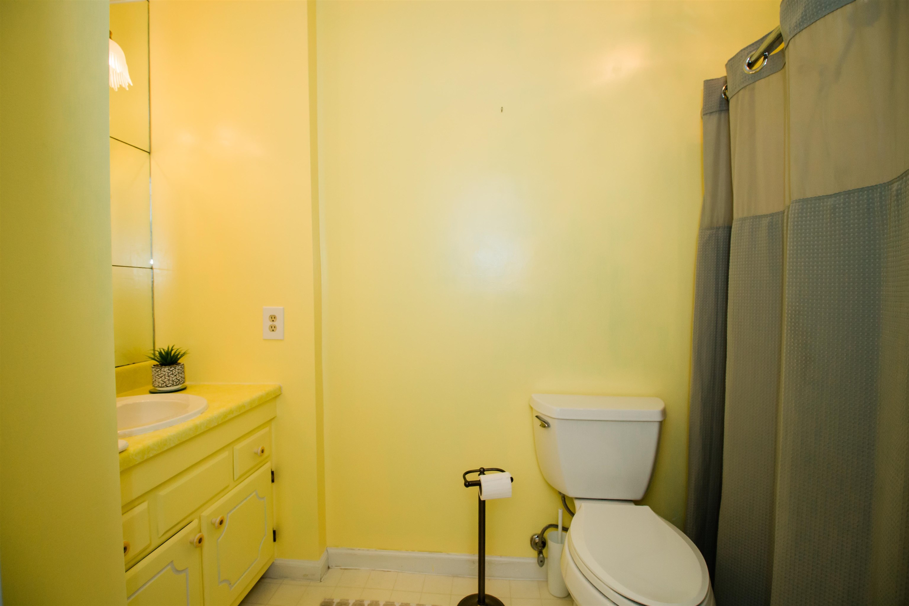 16 TAMELA CT, HARRISONBURG, Virginia 22801, 3 Bedrooms Bedrooms, ,2 BathroomsBathrooms,Residential,16 TAMELA CT,668061 MLS # 668061