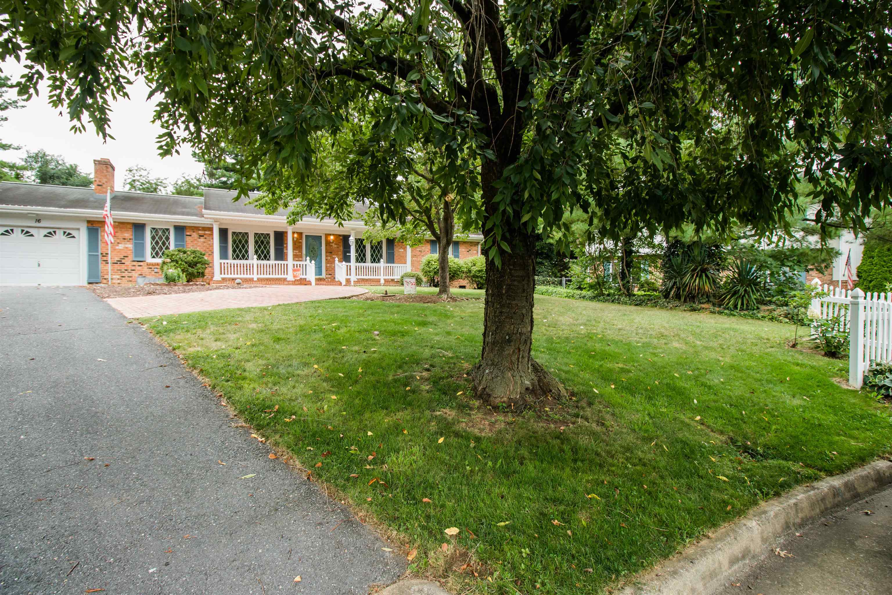16 TAMELA CT, HARRISONBURG, Virginia 22801, 3 Bedrooms Bedrooms, ,2 BathroomsBathrooms,Residential,16 TAMELA CT,668061 MLS # 668061