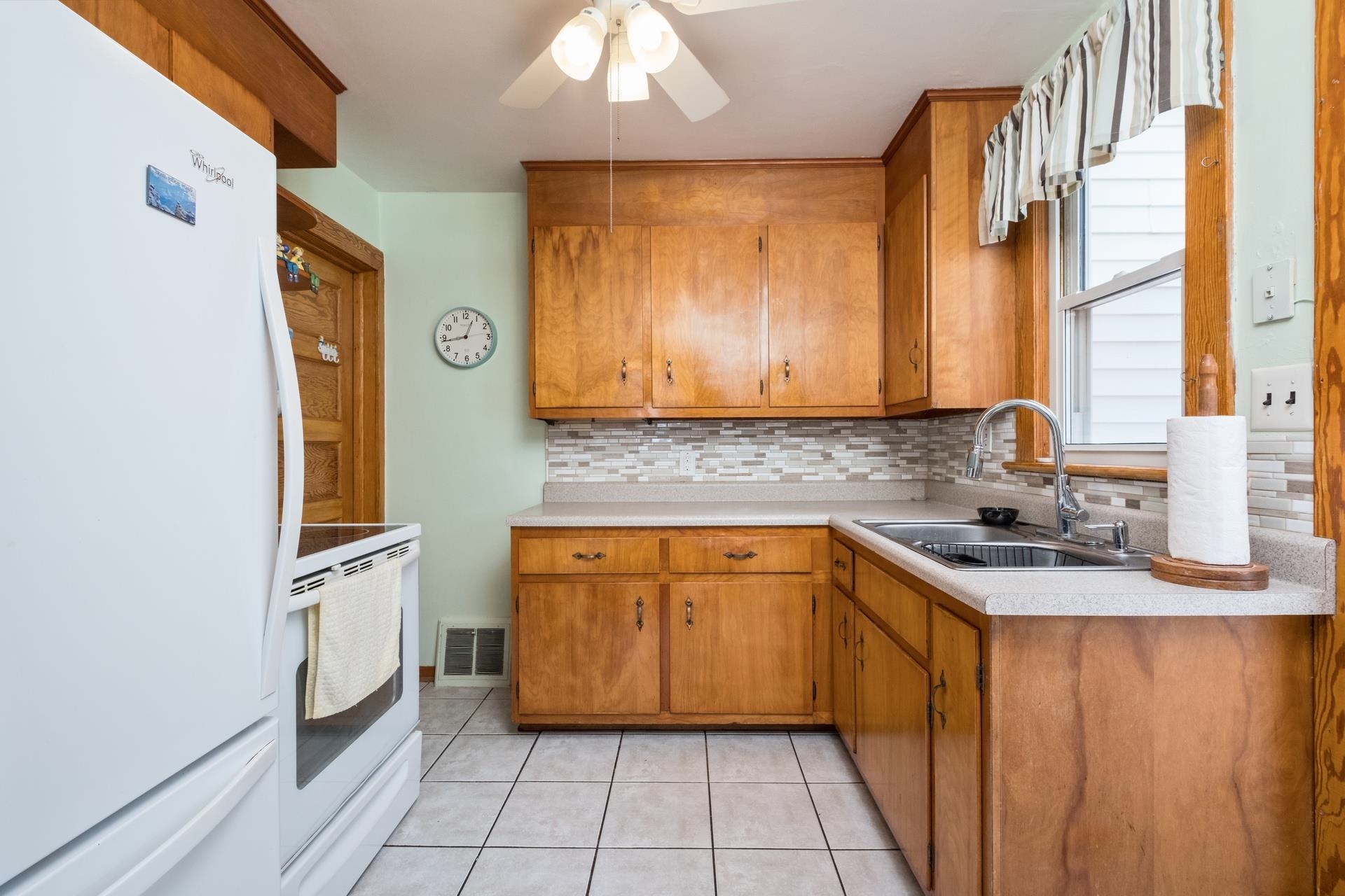 90 RIVERSIDE AVE, VERONA, Virginia 24482, 3 Bedrooms Bedrooms, ,1 BathroomBathrooms,Residential,90 RIVERSIDE AVE,668063 MLS # 668063