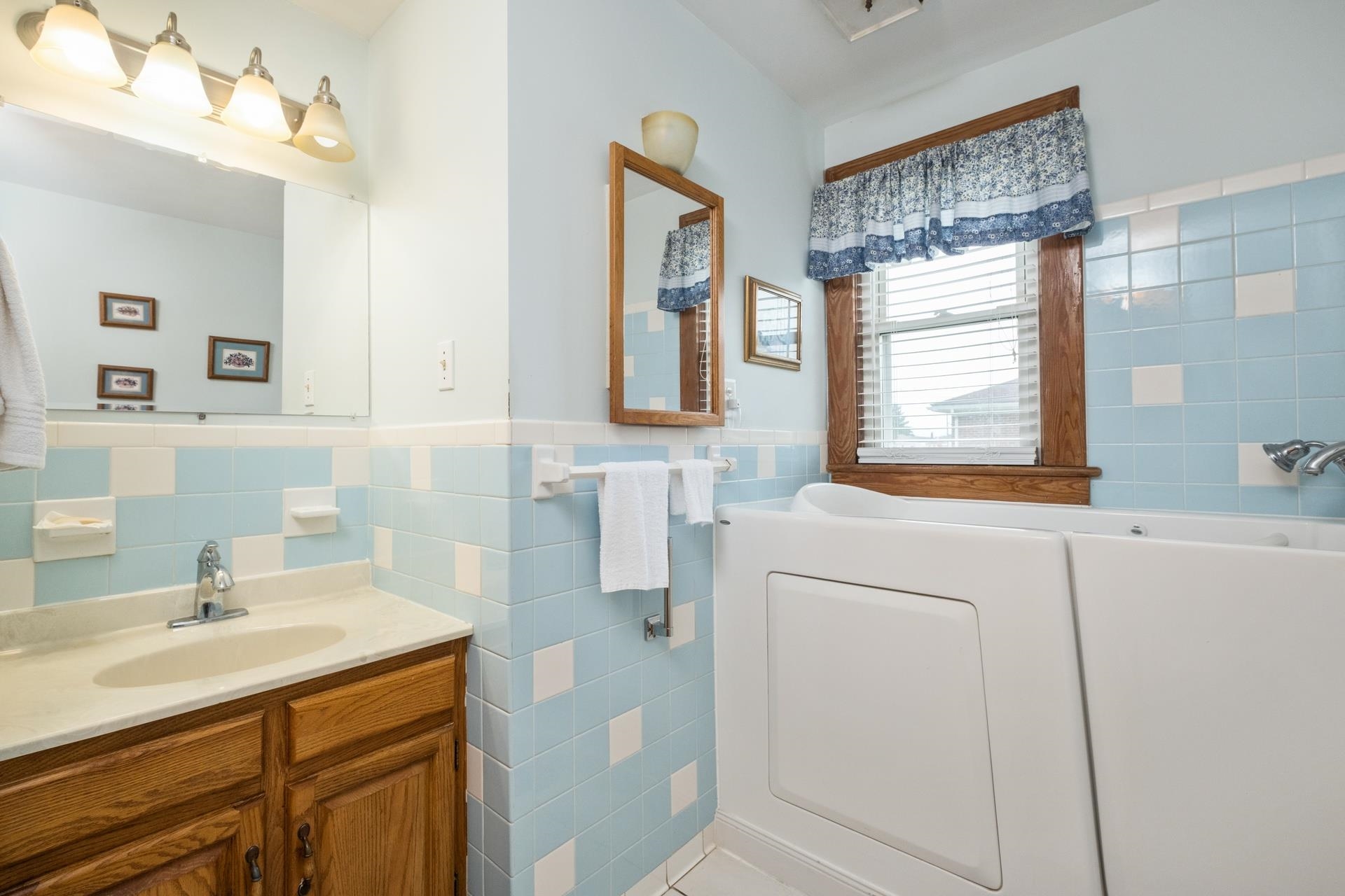 90 RIVERSIDE AVE, VERONA, Virginia 24482, 3 Bedrooms Bedrooms, ,1 BathroomBathrooms,Residential,90 RIVERSIDE AVE,668063 MLS # 668063
