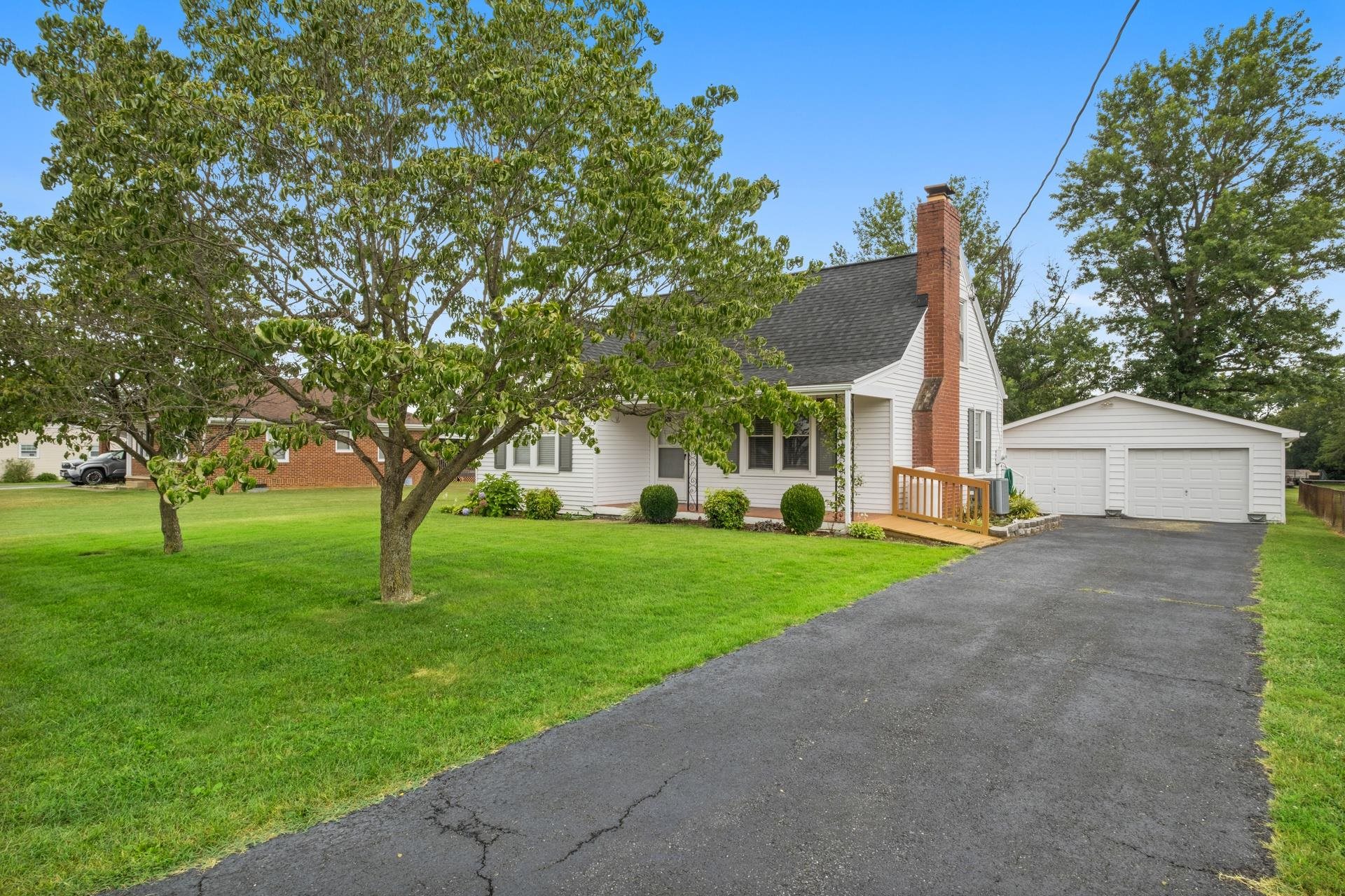 90 RIVERSIDE AVE, VERONA, Virginia 24482, 3 Bedrooms Bedrooms, ,1 BathroomBathrooms,Residential,90 RIVERSIDE AVE,668063 MLS # 668063