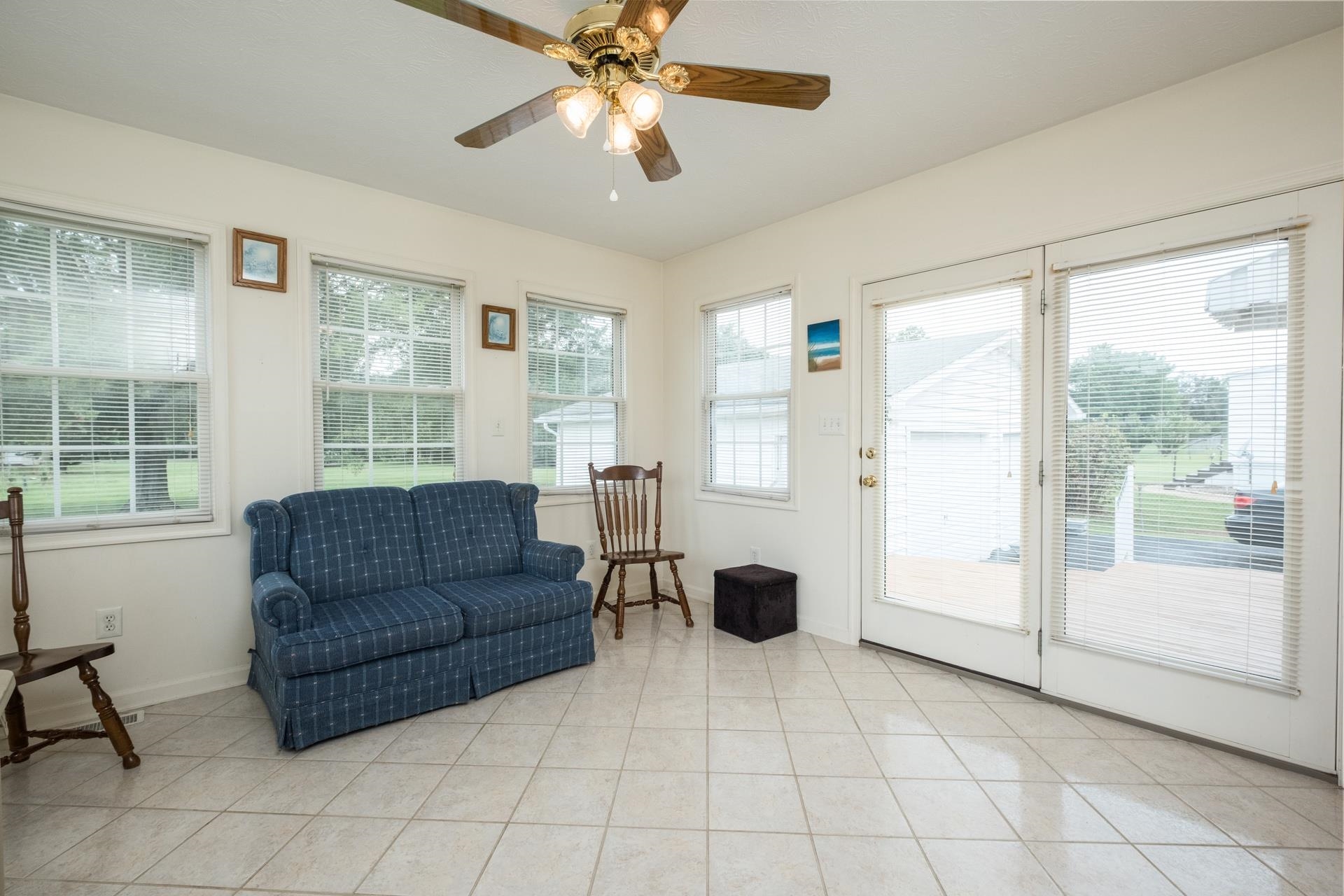 90 RIVERSIDE AVE, VERONA, Virginia 24482, 3 Bedrooms Bedrooms, ,1 BathroomBathrooms,Residential,90 RIVERSIDE AVE,668063 MLS # 668063