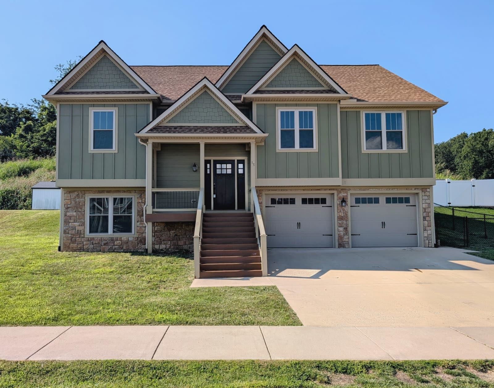 17 MCILWEE LN, STAUNTON, Virginia 24401, 4 Bedrooms Bedrooms, ,3 BathroomsBathrooms,Residential,17 MCILWEE LN,668064 MLS # 668064