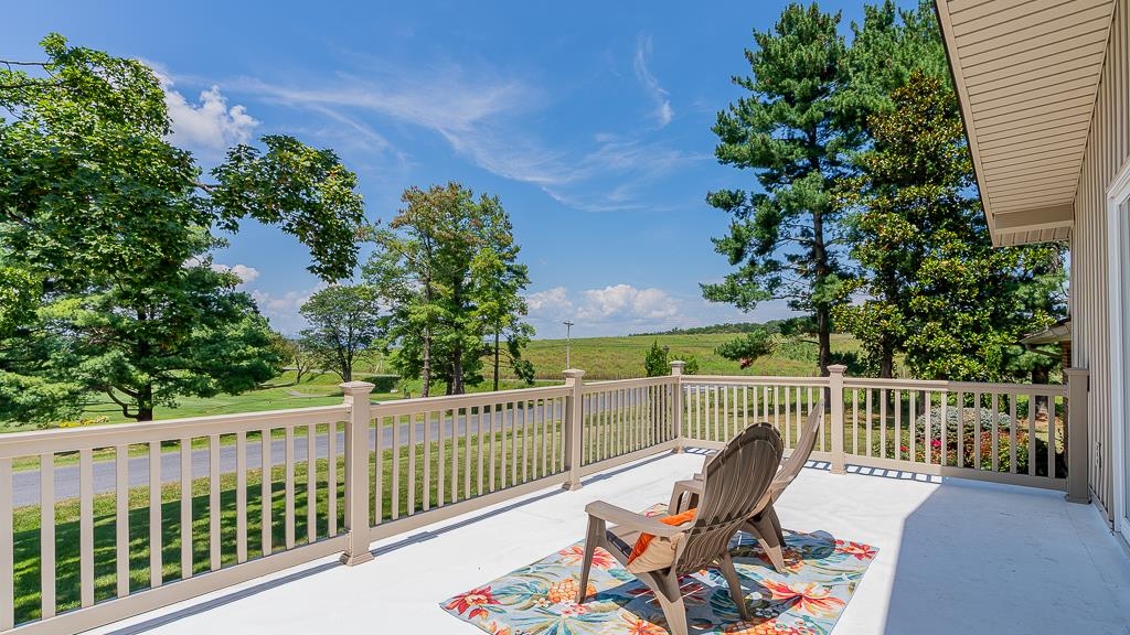 550 FAIRWAY DR, HARRISONBURG, Virginia 22802, 4 Bedrooms Bedrooms, ,3 BathroomsBathrooms,Residential,550 FAIRWAY DR,668065 MLS # 668065
