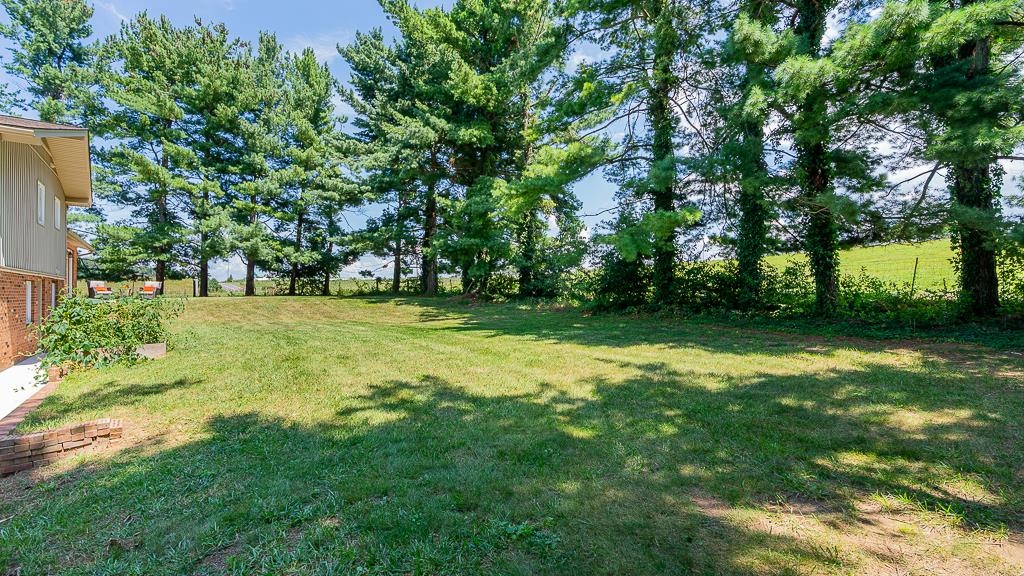 550 FAIRWAY DR, HARRISONBURG, Virginia 22802, 4 Bedrooms Bedrooms, ,3 BathroomsBathrooms,Residential,550 FAIRWAY DR,668065 MLS # 668065