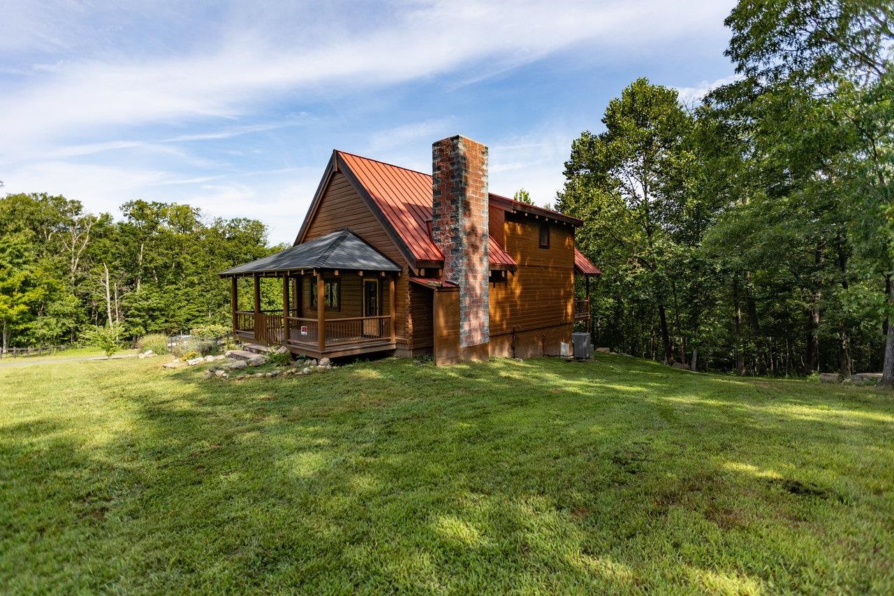 111 COPPERHEAD RD, EDINBURG, Virginia 22824, 2 Bedrooms Bedrooms, ,2 BathroomsBathrooms,Residential,111 COPPERHEAD RD,668073 MLS # 668073
