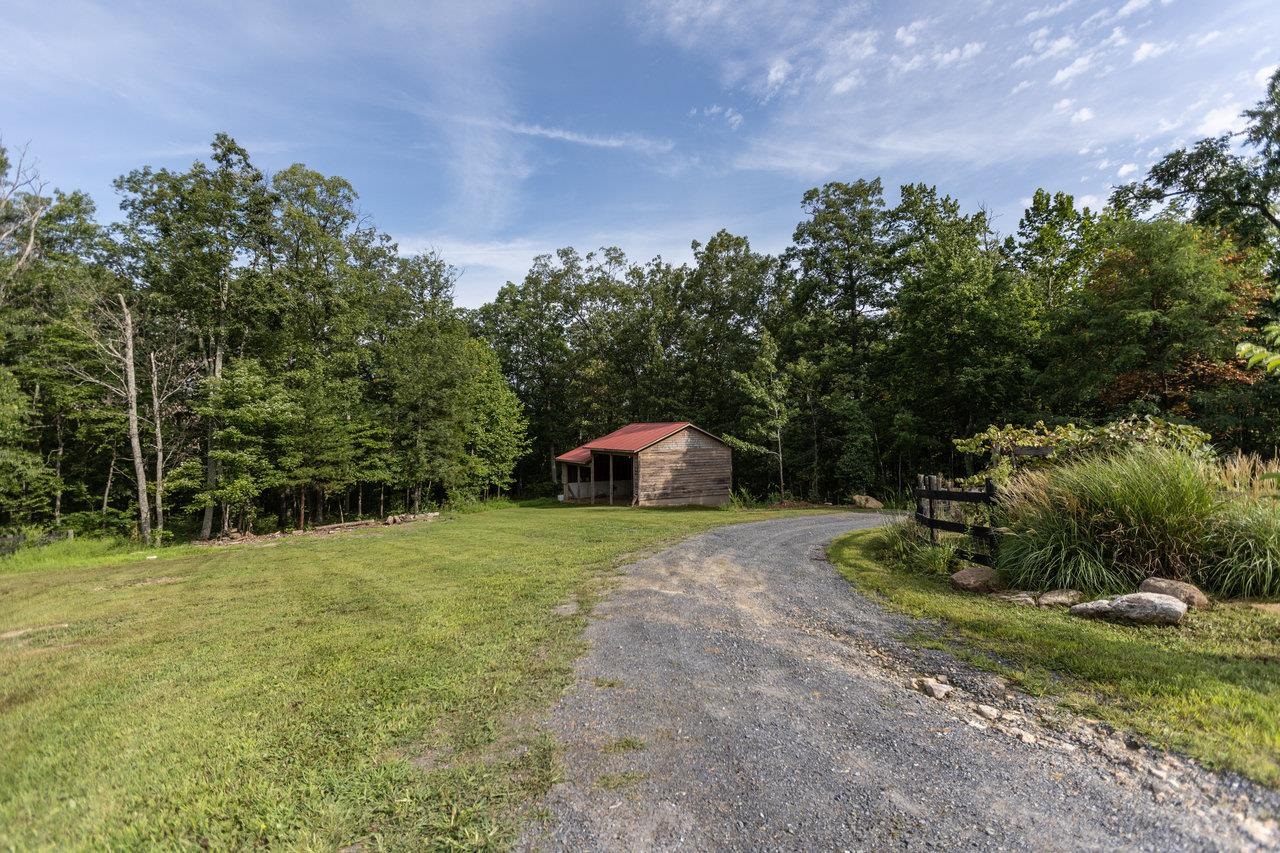 111 COPPERHEAD RD, EDINBURG, Virginia 22824, 2 Bedrooms Bedrooms, ,2 BathroomsBathrooms,Residential,111 COPPERHEAD RD,668073 MLS # 668073