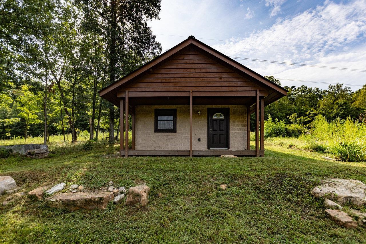 111 COPPERHEAD RD, EDINBURG, Virginia 22824, 2 Bedrooms Bedrooms, ,2 BathroomsBathrooms,Residential,111 COPPERHEAD RD,668073 MLS # 668073