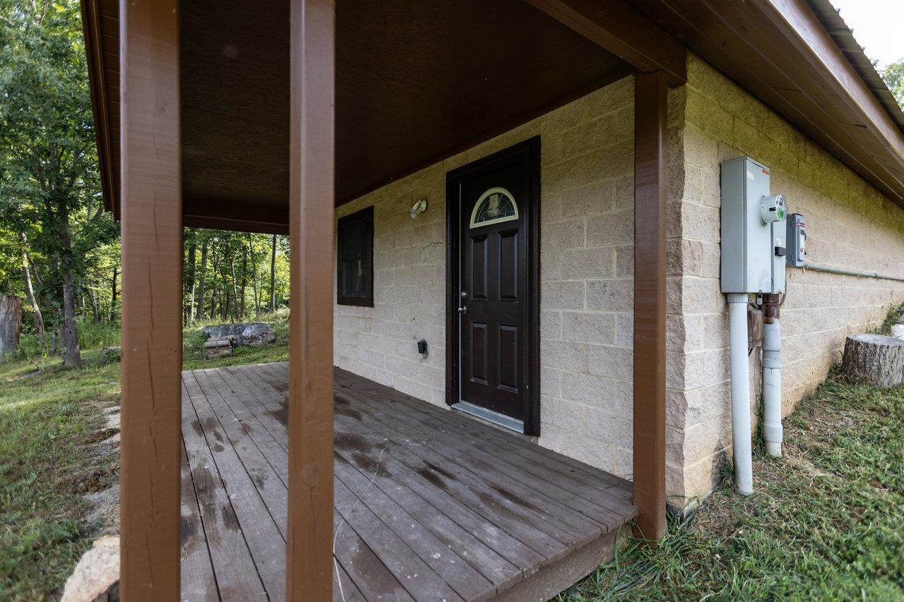 111 COPPERHEAD RD, EDINBURG, Virginia 22824, 2 Bedrooms Bedrooms, ,2 BathroomsBathrooms,Residential,111 COPPERHEAD RD,668073 MLS # 668073