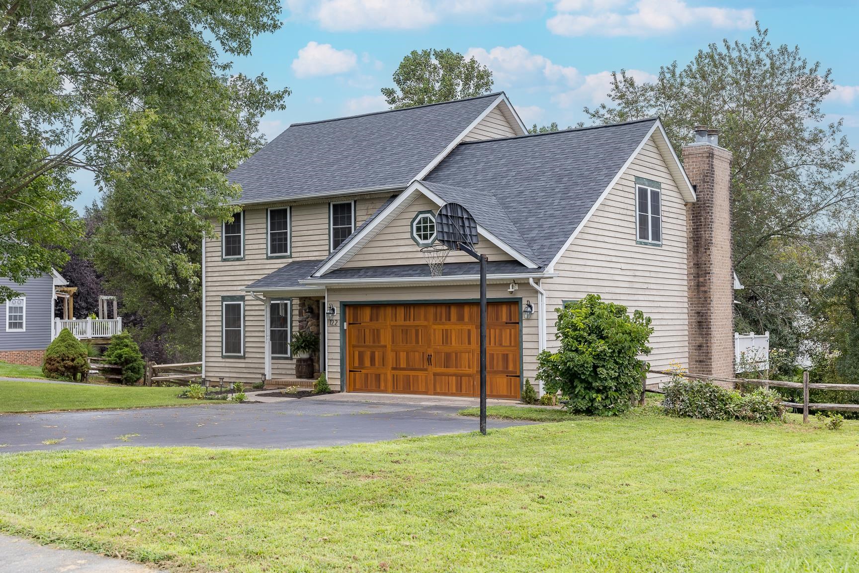 122 WILLOW DR, DAYTON, Virginia 22821, 6 Bedrooms Bedrooms, ,3 BathroomsBathrooms,Residential,122 WILLOW DR,668076 MLS # 668076