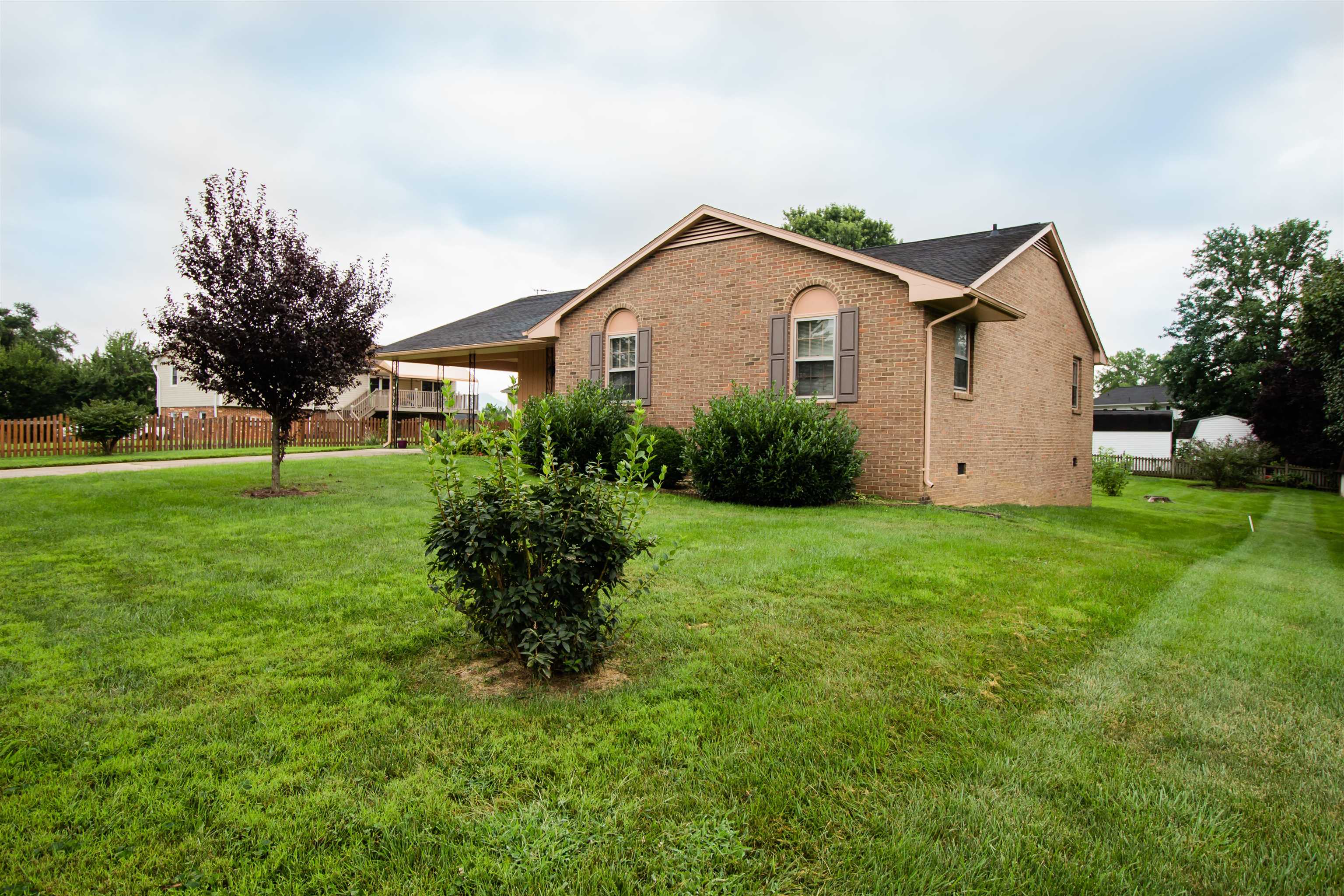 1065 BOBWHITE PL, HARRISONBURG, Virginia 22802, 3 Bedrooms Bedrooms, ,2 BathroomsBathrooms,Residential,1065 BOBWHITE PL,668077 MLS # 668077