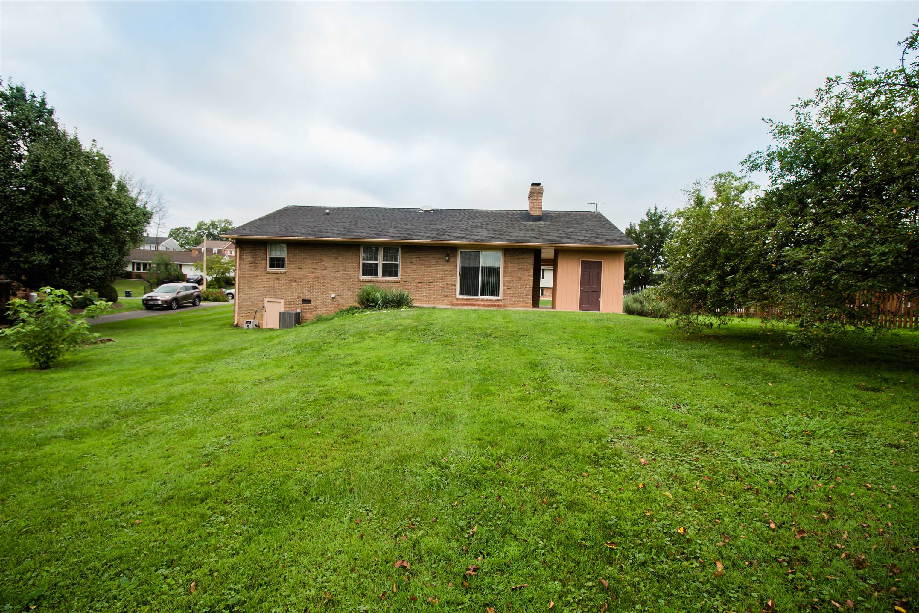 1065 BOBWHITE PL, HARRISONBURG, Virginia 22802, 3 Bedrooms Bedrooms, ,2 BathroomsBathrooms,Residential,1065 BOBWHITE PL,668077 MLS # 668077