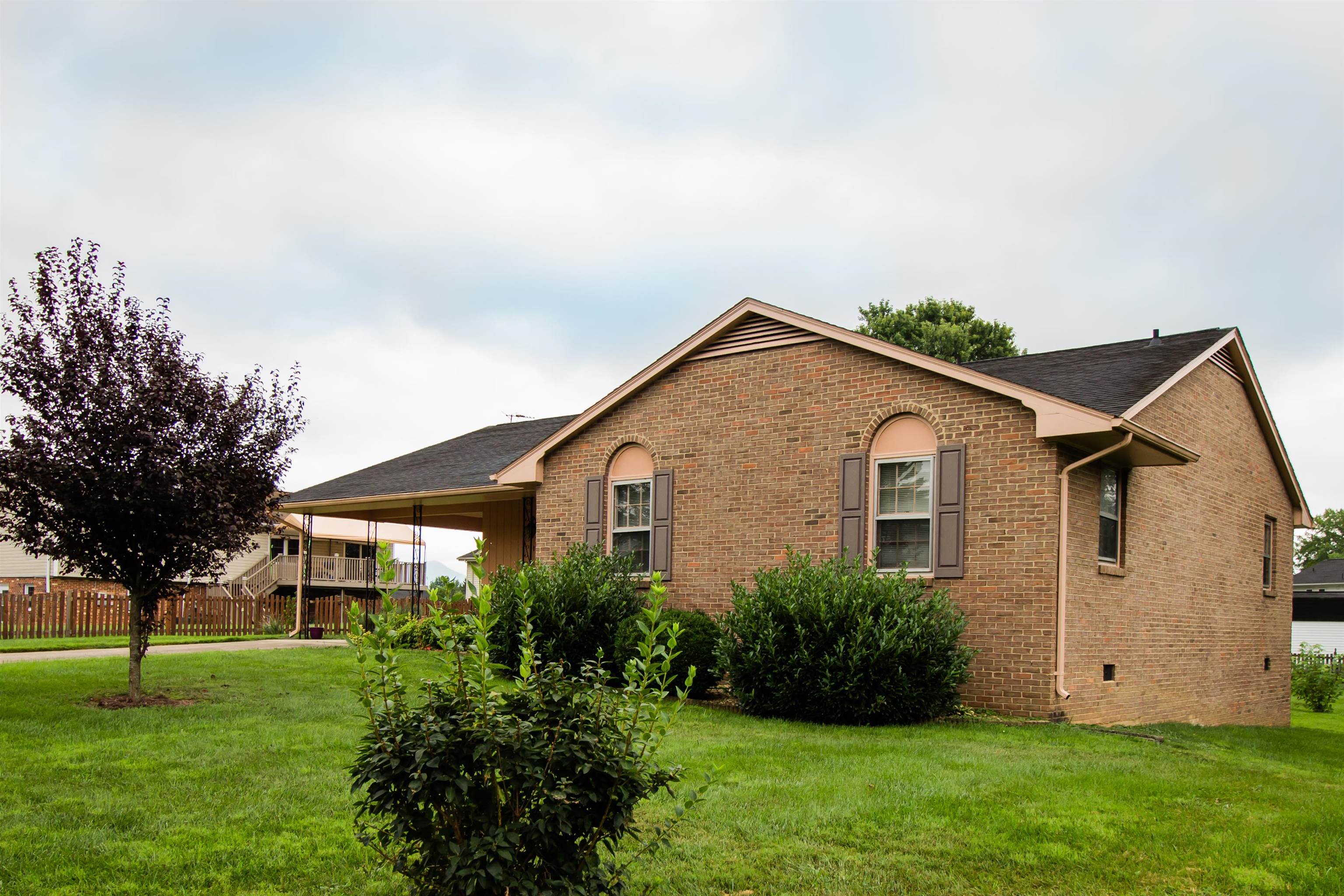 1065 BOBWHITE PL, HARRISONBURG, Virginia 22802, 3 Bedrooms Bedrooms, ,2 BathroomsBathrooms,Residential,1065 BOBWHITE PL,668077 MLS # 668077