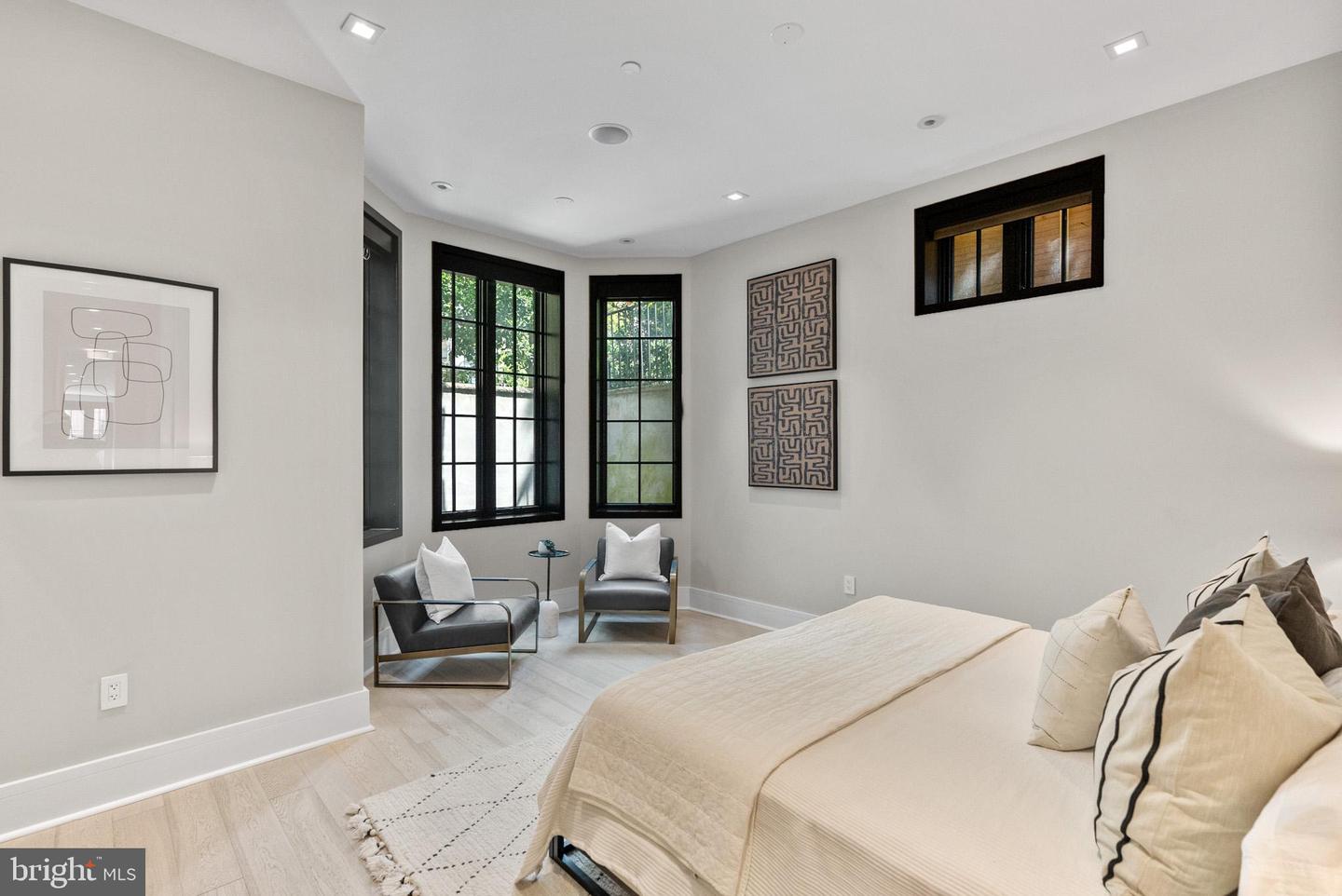 1310 Q ST NW #4, WASHINGTON, District Of Columbia 20009, 3 Bedrooms Bedrooms, ,2 BathroomsBathrooms,Residential,For sale,1310 Q ST NW #4,DCDC2213522 MLS # DCDC2213522