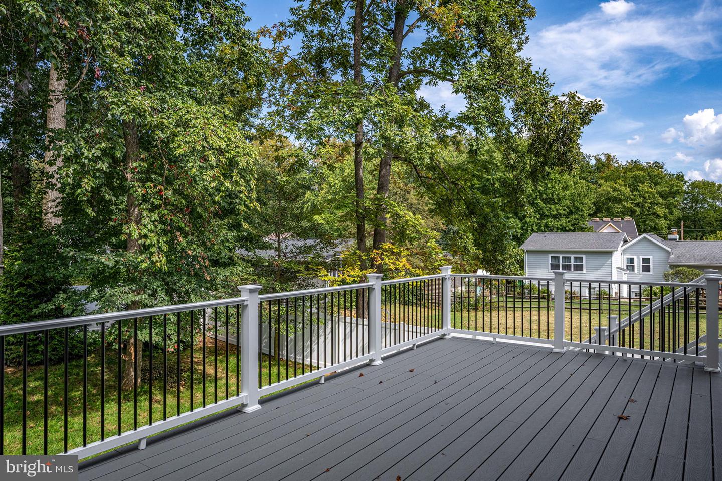 1012 HILLCREST DR SW, VIENNA, Virginia 22180, 4 Bedrooms Bedrooms, ,4 BathroomsBathrooms,Residential,For sale,1012 HILLCREST DR SW,VAFX2259872 MLS # VAFX2259872