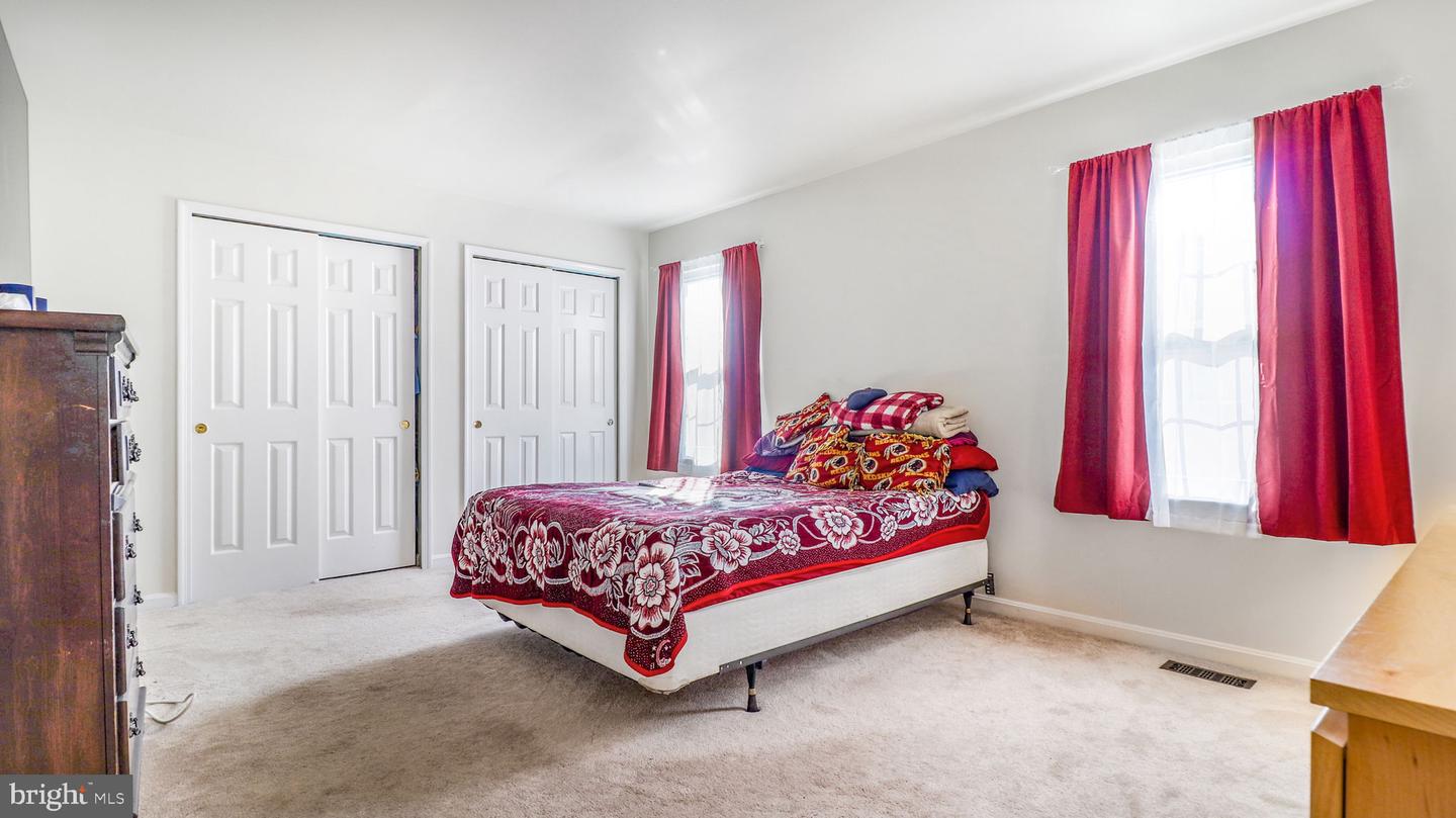 17948 MILROY DR, DUMFRIES, Virginia 22026, 3 Bedrooms Bedrooms, ,3 BathroomsBathrooms,Residential,For sale,17948 MILROY DR,VAPW2101648 MLS # VAPW2101648
