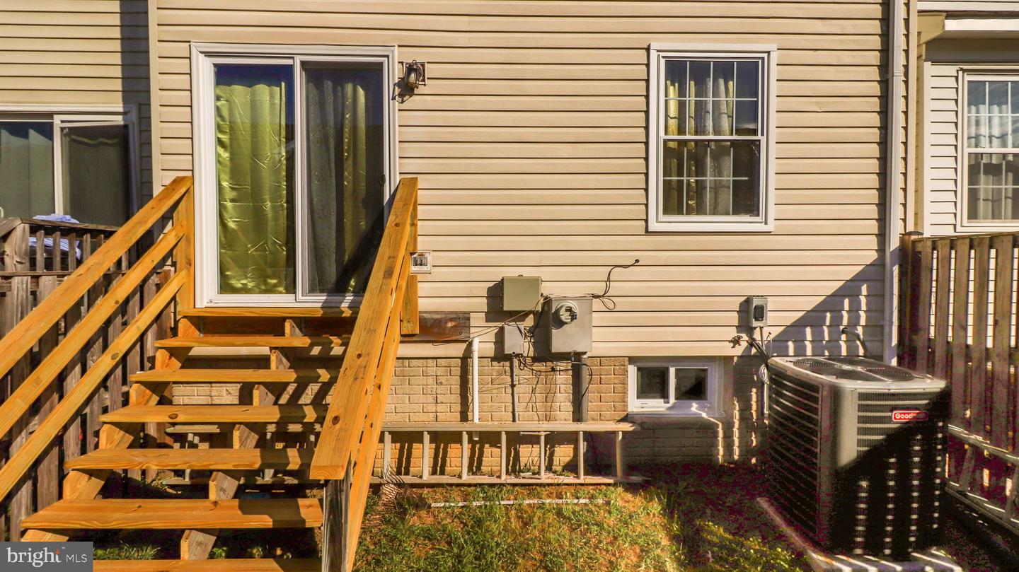 17948 MILROY DR, DUMFRIES, Virginia 22026, 3 Bedrooms Bedrooms, ,3 BathroomsBathrooms,Residential,For sale,17948 MILROY DR,VAPW2101648 MLS # VAPW2101648