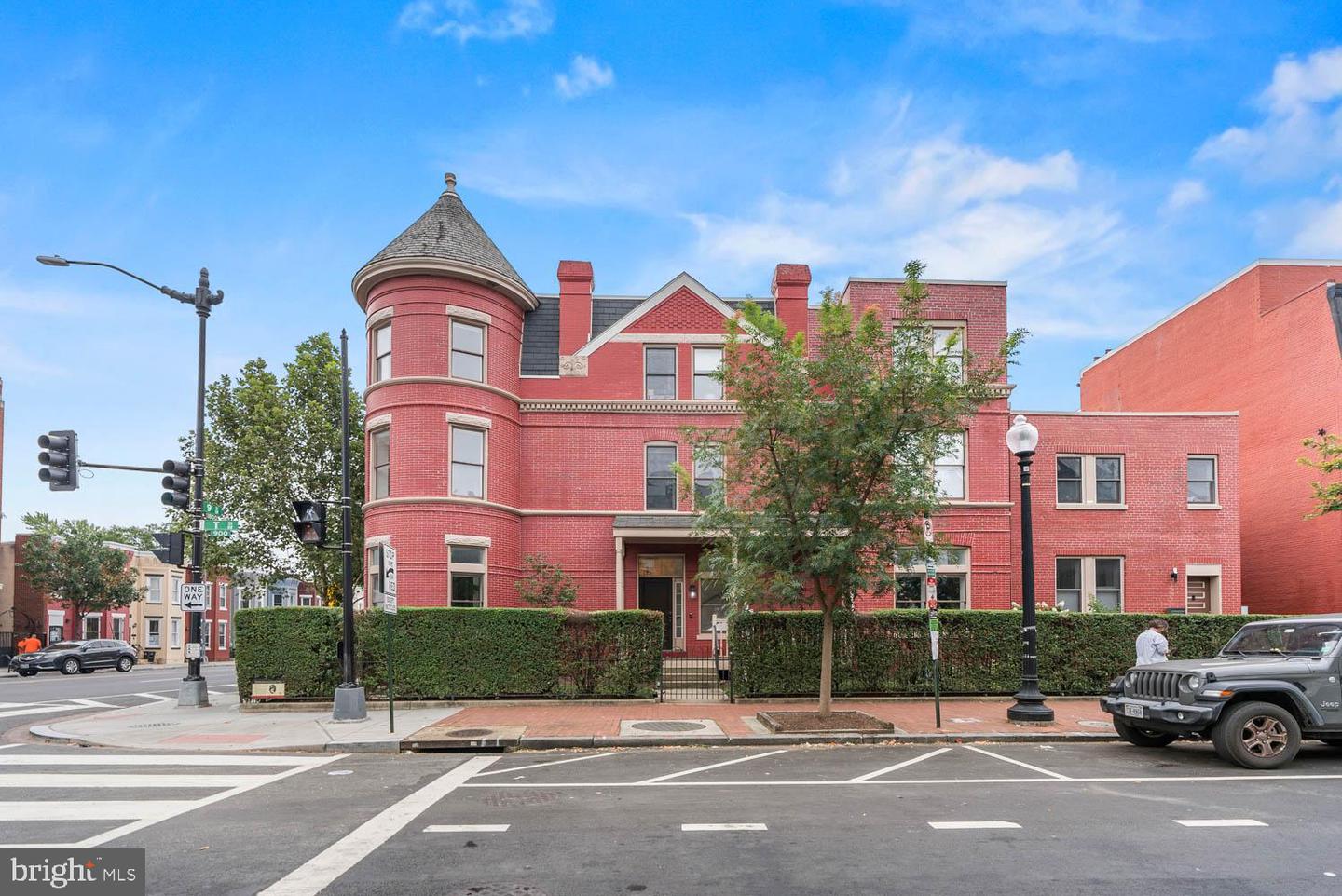 902 T ST NW #A, WASHINGTON, District Of Columbia 20001, 2 Bedrooms Bedrooms, ,2 BathroomsBathrooms,Residential,For sale,902 T ST NW #A,DCDC2215638 MLS # DCDC2215638