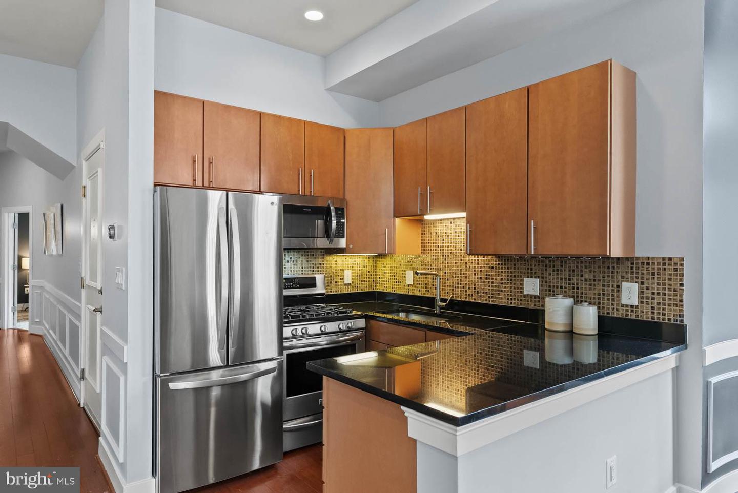 902 T ST NW #A, WASHINGTON, District Of Columbia 20001, 2 Bedrooms Bedrooms, ,2 BathroomsBathrooms,Residential,For sale,902 T ST NW #A,DCDC2215638 MLS # DCDC2215638