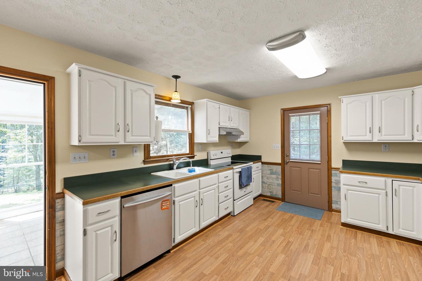 262 CONNER LN, WINCHESTER, Virginia 22602, 3 Bedrooms Bedrooms, ,2 BathroomsBathrooms,Residential,For sale,262 CONNER LN,VAFV2036222 MLS # VAFV2036222