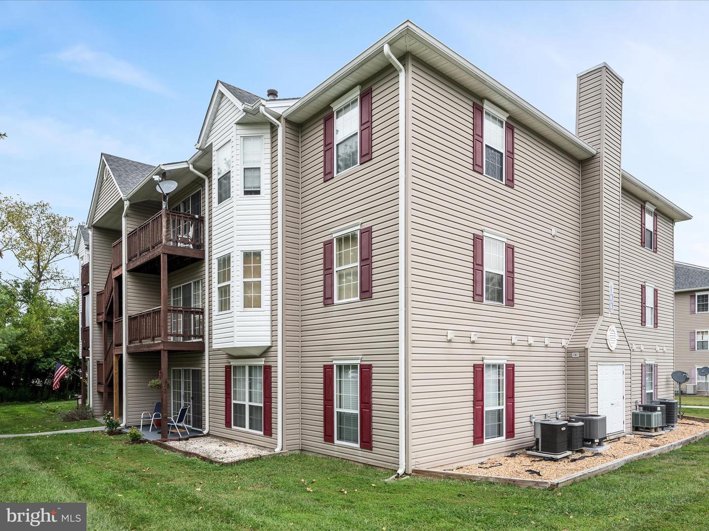 100 TIMBERLAKE TER #1, STEPHENS CITY, Virginia 22655, 2 Bedrooms Bedrooms, ,2 BathroomsBathrooms,Residential,For sale,100 TIMBERLAKE TER #1,VAFV2036246 MLS # VAFV2036246