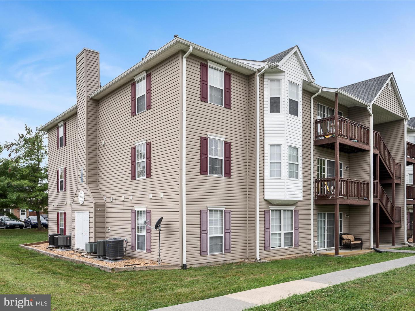 100 TIMBERLAKE TER #1, STEPHENS CITY, Virginia 22655, 2 Bedrooms Bedrooms, ,2 BathroomsBathrooms,Residential,For sale,100 TIMBERLAKE TER #1,VAFV2036246 MLS # VAFV2036246