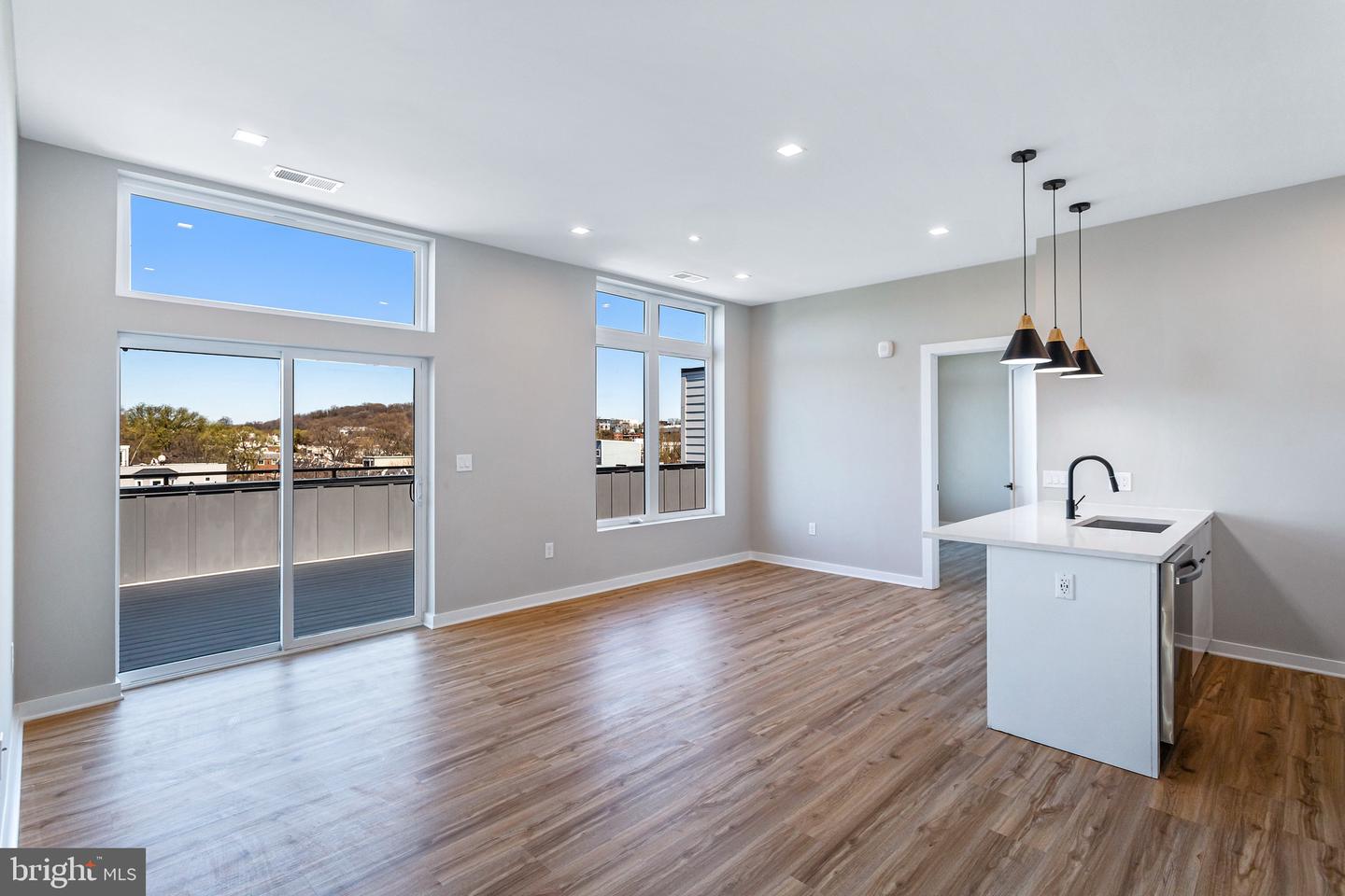 1358 FLORIDA AVE NE #PH2, WASHINGTON, District Of Columbia 20002, 3 Bedrooms Bedrooms, ,2 BathroomsBathrooms,Residential,For sale,1358 FLORIDA AVE NE #PH2,DCDC2215954 MLS # DCDC2215954