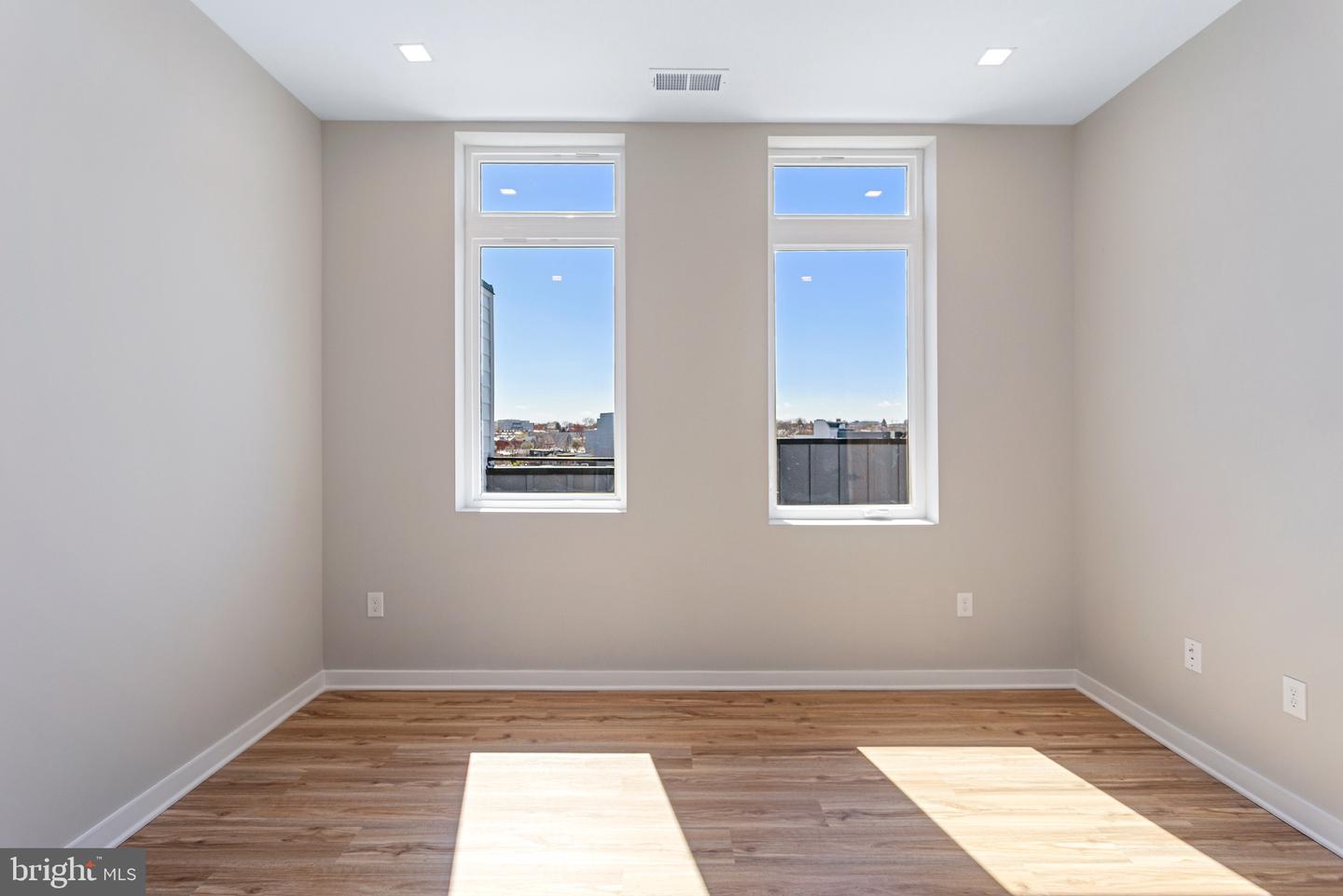 1358 FLORIDA AVE NE #PH2, WASHINGTON, District Of Columbia 20002, 3 Bedrooms Bedrooms, ,2 BathroomsBathrooms,Residential,For sale,1358 FLORIDA AVE NE #PH2,DCDC2215954 MLS # DCDC2215954