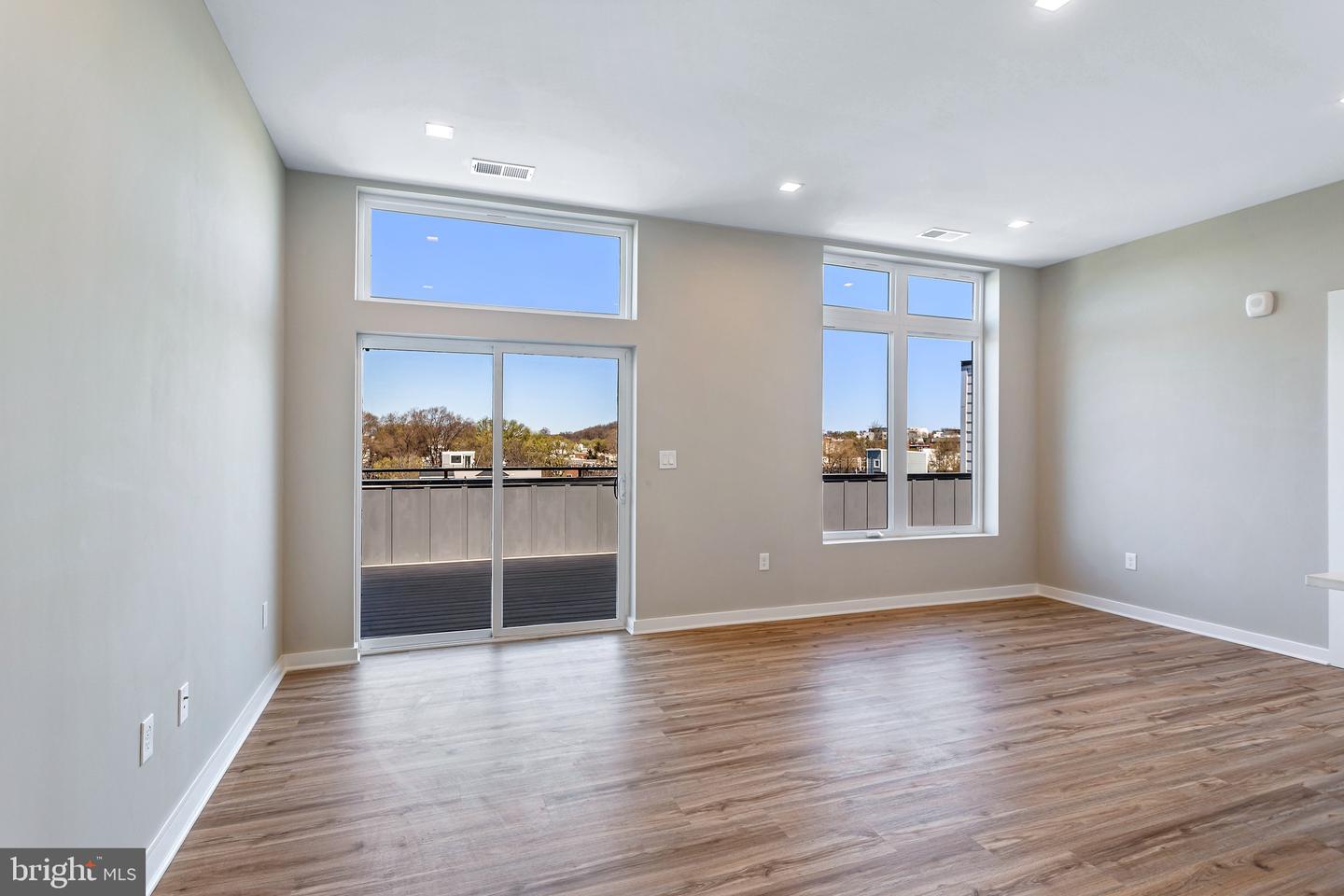 1358 FLORIDA AVE NE #PH2, WASHINGTON, District Of Columbia 20002, 3 Bedrooms Bedrooms, ,2 BathroomsBathrooms,Residential,For sale,1358 FLORIDA AVE NE #PH2,DCDC2215954 MLS # DCDC2215954