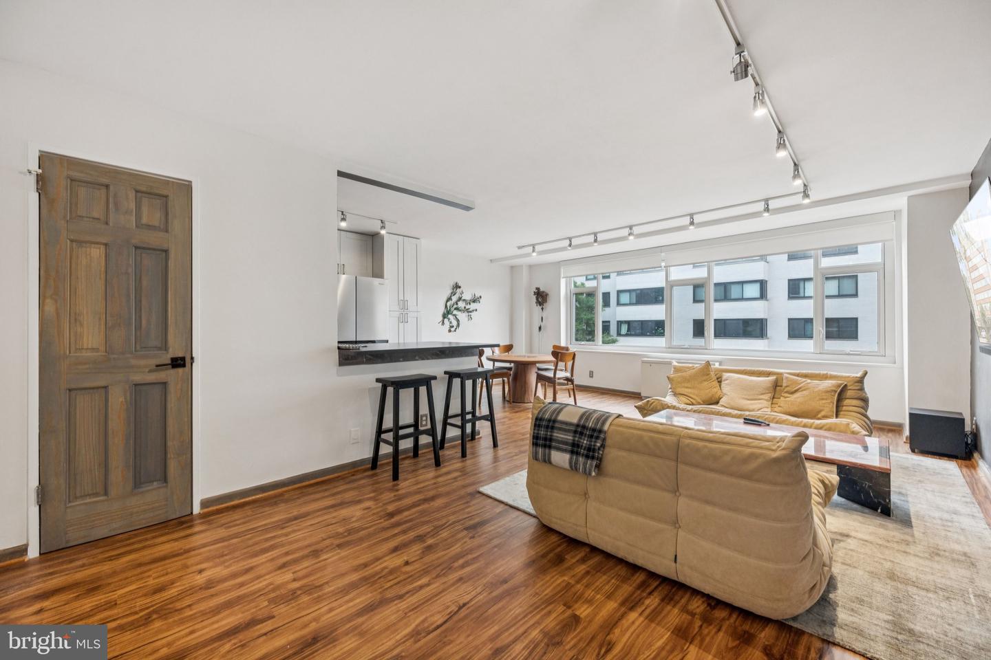 1545 18TH ST NW #403, WASHINGTON, District Of Columbia 20036, 1 Bedroom Bedrooms, ,1 BathroomBathrooms,Residential,For sale,1545 18TH ST NW #403,DCDC2216030 MLS # DCDC2216030