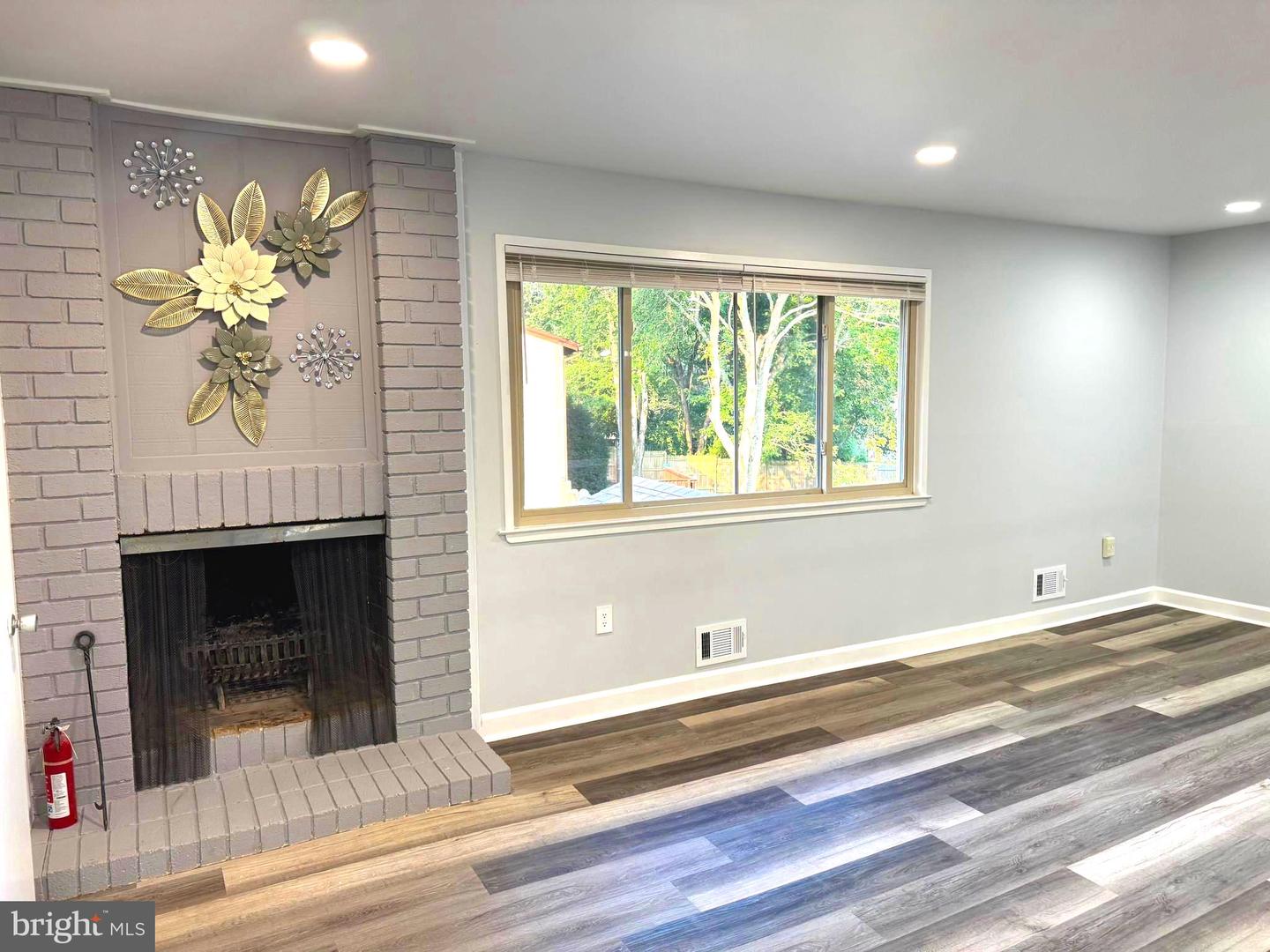 4435 FLINTSTONE RD, ALEXANDRIA, Virginia 22306, 4 Bedrooms Bedrooms, ,3 BathroomsBathrooms,Residential,For sale,4435 FLINTSTONE RD,VAFX2262432 MLS # VAFX2262432