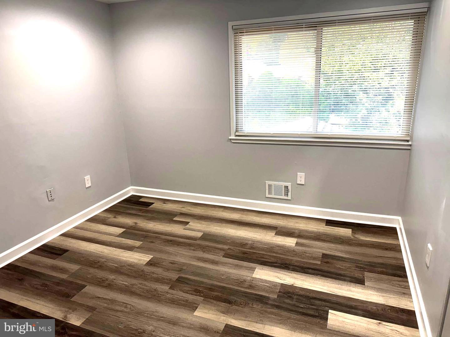4435 FLINTSTONE RD, ALEXANDRIA, Virginia 22306, 4 Bedrooms Bedrooms, ,3 BathroomsBathrooms,Residential,For sale,4435 FLINTSTONE RD,VAFX2262432 MLS # VAFX2262432