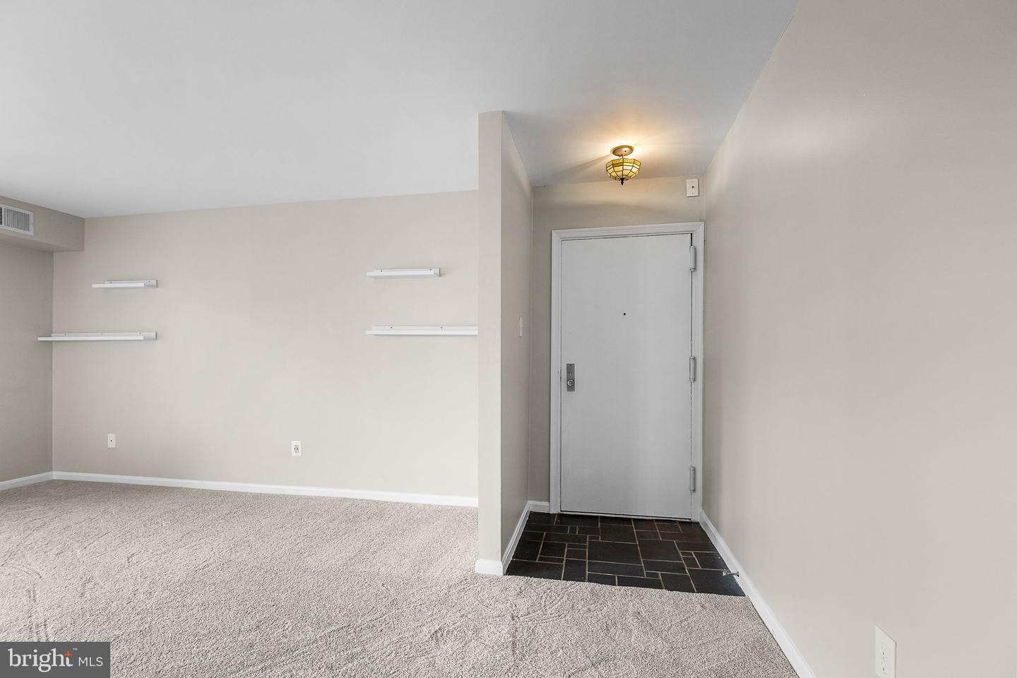 6151 EDSALL RD #I, ALEXANDRIA, Virginia 22304, 2 Bedrooms Bedrooms, ,2 BathroomsBathrooms,Residential,For sale,6151 EDSALL RD #I,VAAX2048800 MLS # VAAX2048800