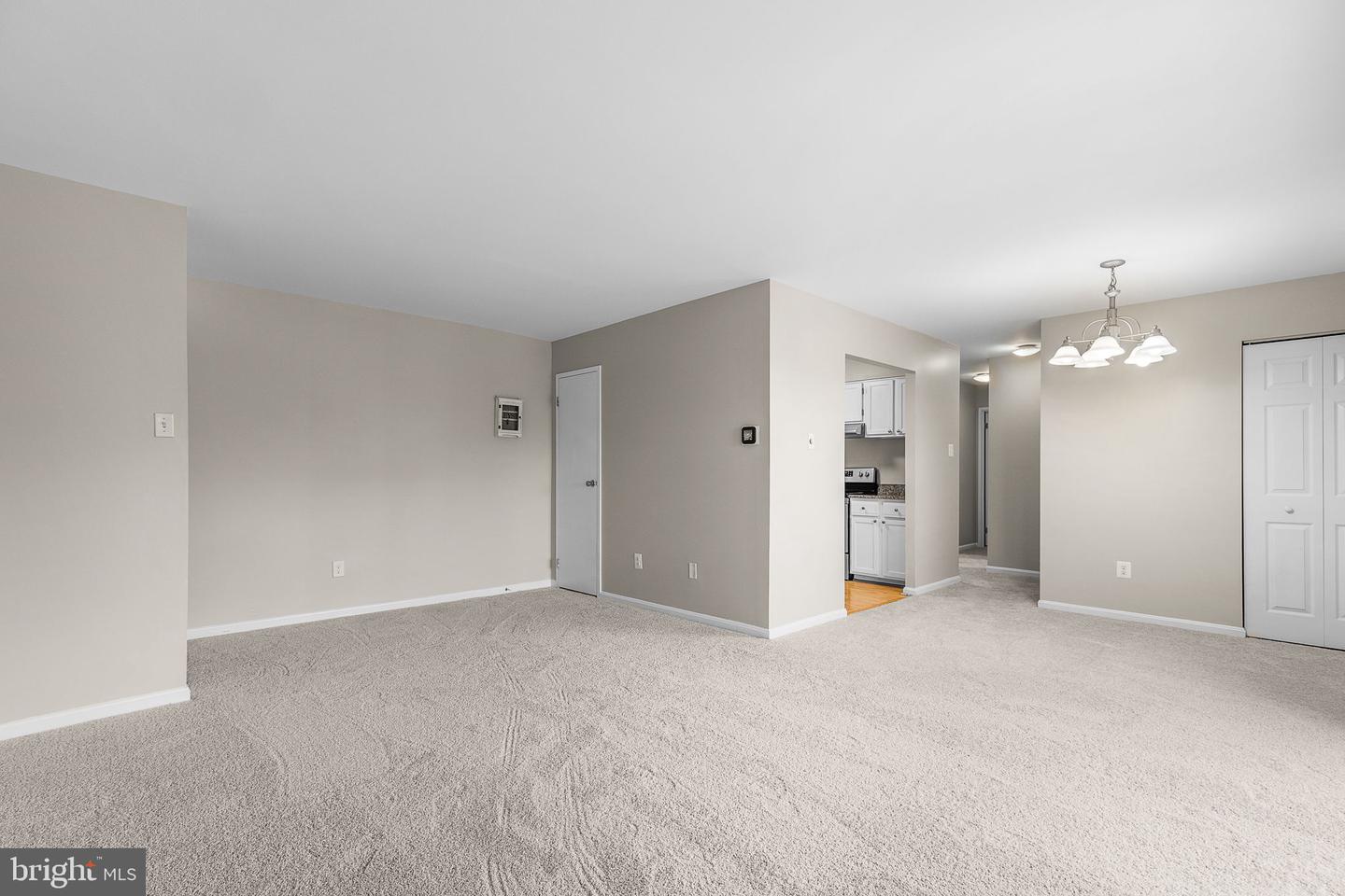 6151 EDSALL RD #I, ALEXANDRIA, Virginia 22304, 2 Bedrooms Bedrooms, ,2 BathroomsBathrooms,Residential,For sale,6151 EDSALL RD #I,VAAX2048800 MLS # VAAX2048800