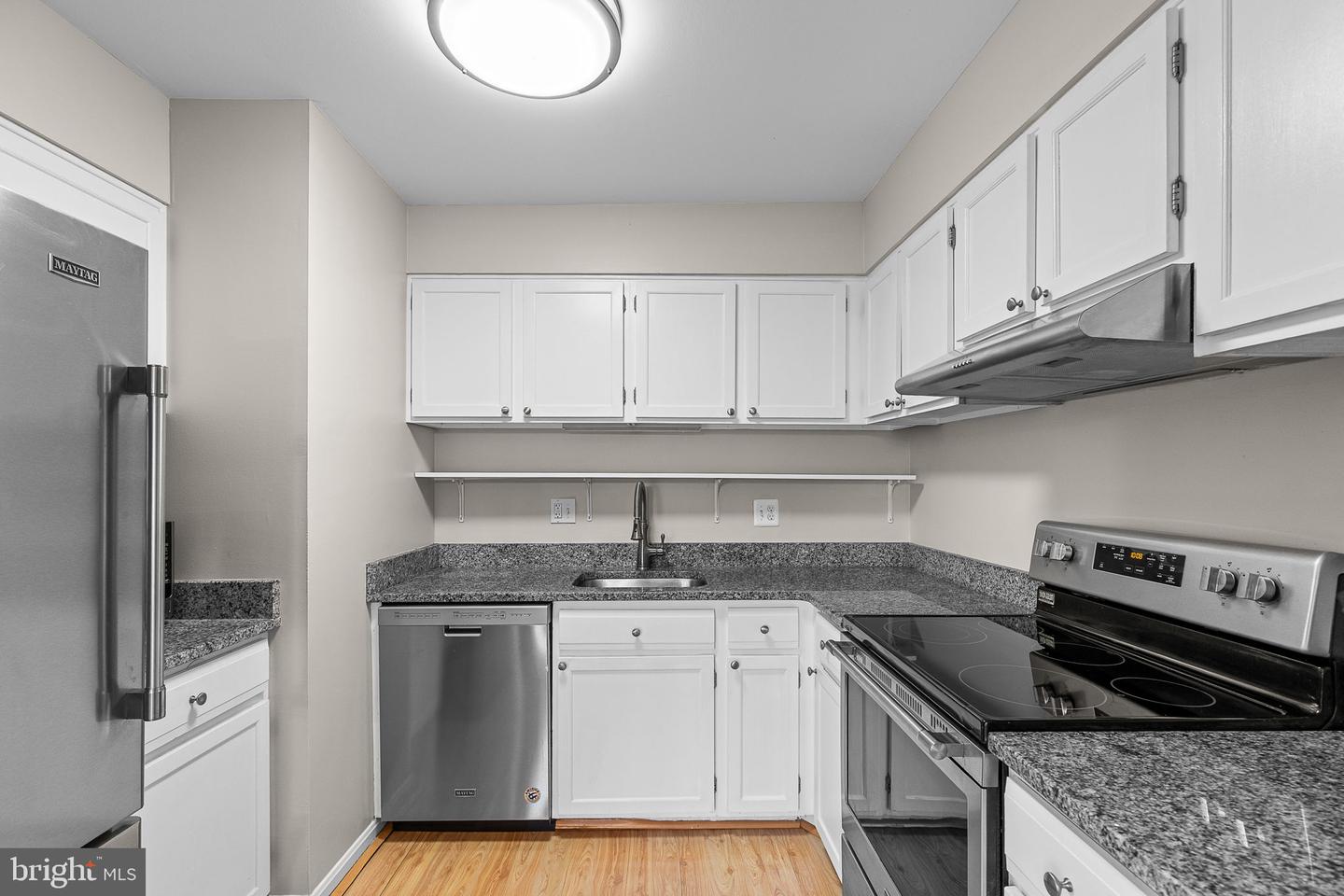 6151 EDSALL RD #I, ALEXANDRIA, Virginia 22304, 2 Bedrooms Bedrooms, ,2 BathroomsBathrooms,Residential,For sale,6151 EDSALL RD #I,VAAX2048800 MLS # VAAX2048800