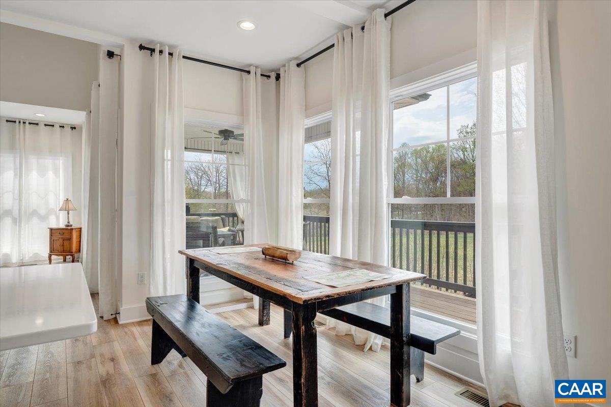 111 RETREAT LN, HUDDLESTON, Virginia 24104, 3 Bedrooms Bedrooms, ,2 BathroomsBathrooms,Residential,For sale,111 RETREAT LN,668071 MLS # 668071