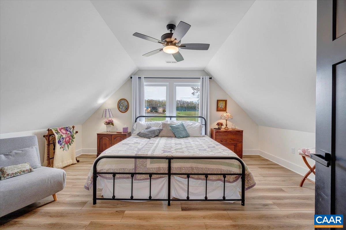 111 RETREAT LN, HUDDLESTON, Virginia 24104, 3 Bedrooms Bedrooms, ,2 BathroomsBathrooms,Residential,For sale,111 RETREAT LN,668071 MLS # 668071