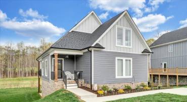 111 RETREAT LN, HUDDLESTON, Virginia 24104, 3 Bedrooms Bedrooms, ,2 BathroomsBathrooms,Residential,For sale,111 RETREAT LN,668071 MLS # 668071
