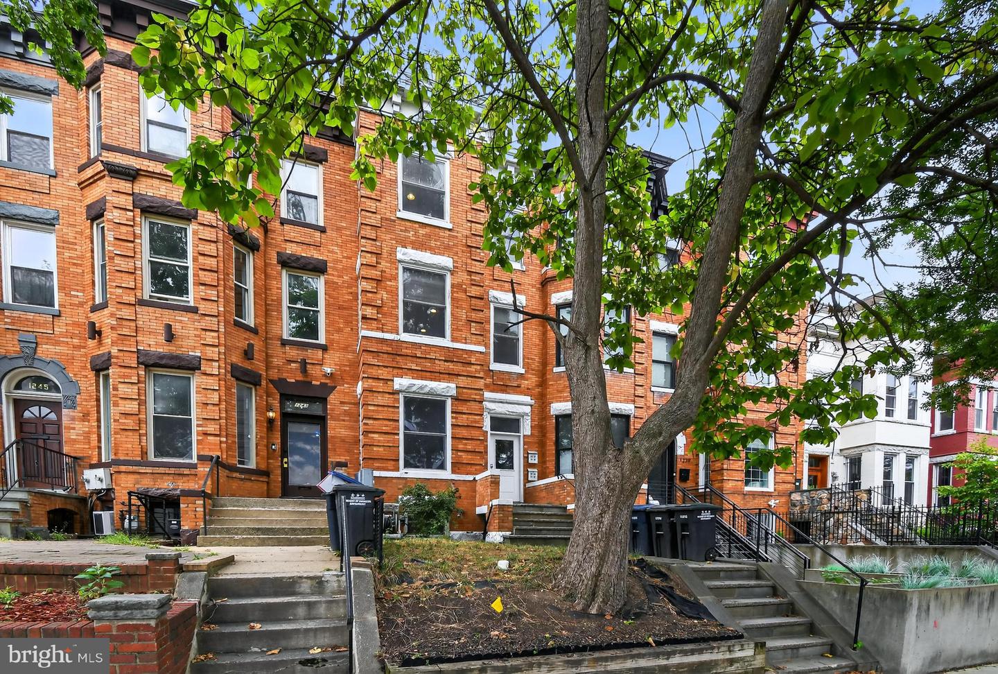 1241 KENYON ST NW #2, WASHINGTON, District Of Columbia 20010, 3 Bedrooms Bedrooms, ,2 BathroomsBathrooms,Residential,For sale,1241 KENYON ST NW #2,DCDC2216168 MLS # DCDC2216168