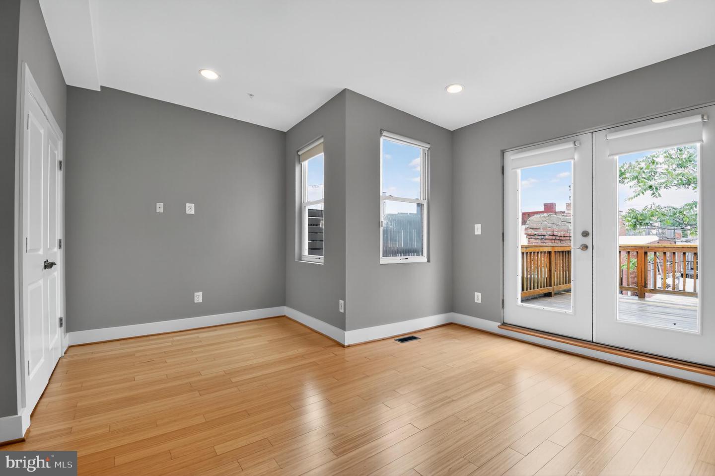 1241 KENYON ST NW #2, WASHINGTON, District Of Columbia 20010, 3 Bedrooms Bedrooms, ,2 BathroomsBathrooms,Residential,For sale,1241 KENYON ST NW #2,DCDC2216168 MLS # DCDC2216168