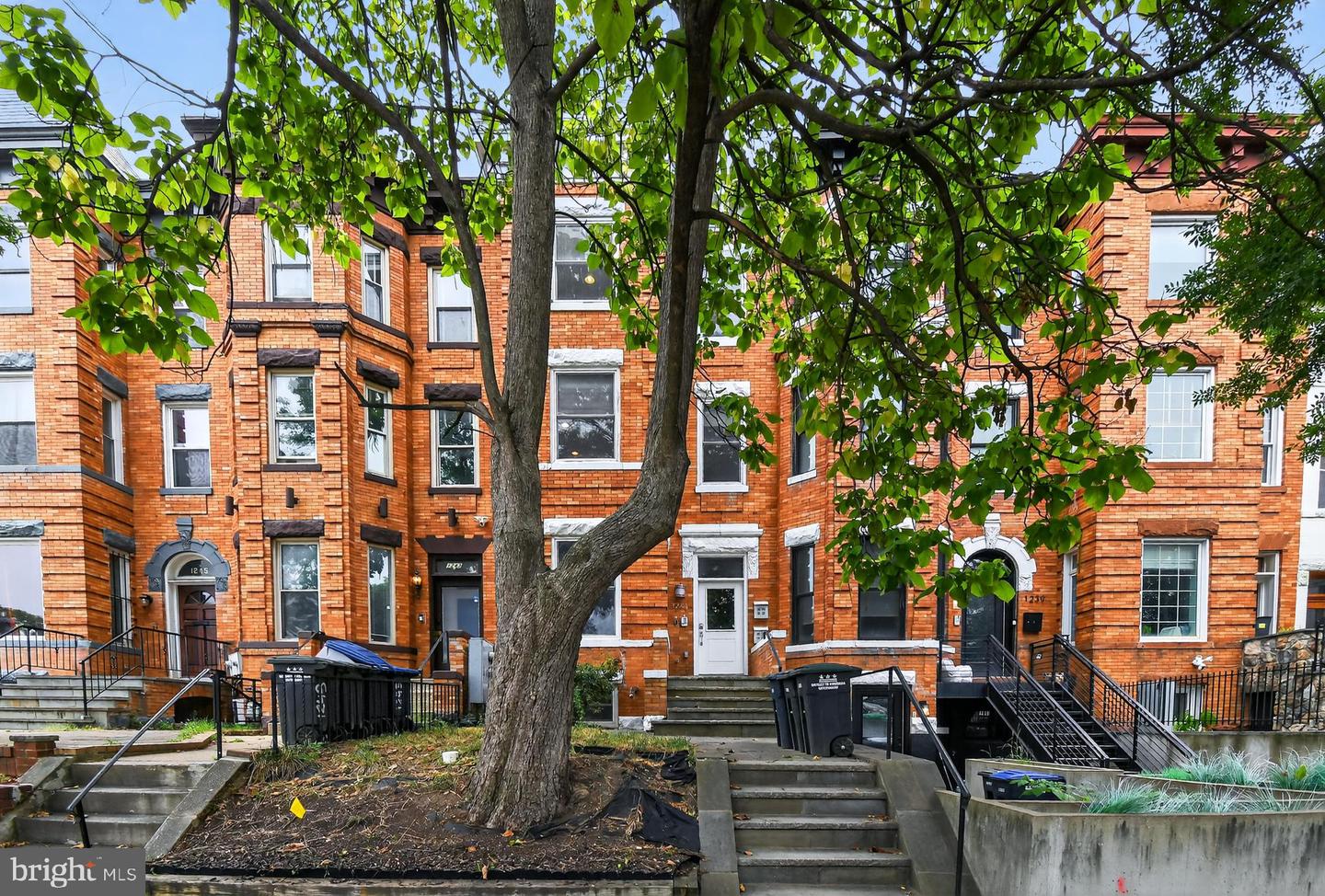 1241 KENYON ST NW #2, WASHINGTON, District Of Columbia 20010, 3 Bedrooms Bedrooms, ,2 BathroomsBathrooms,Residential,For sale,1241 KENYON ST NW #2,DCDC2216168 MLS # DCDC2216168