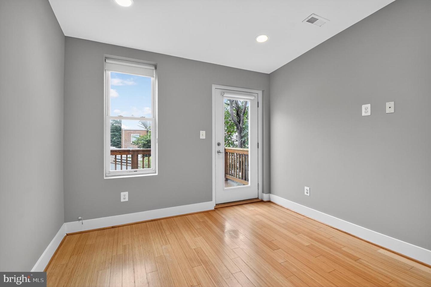 1241 KENYON ST NW #2, WASHINGTON, District Of Columbia 20010, 3 Bedrooms Bedrooms, ,2 BathroomsBathrooms,Residential,For sale,1241 KENYON ST NW #2,DCDC2216168 MLS # DCDC2216168