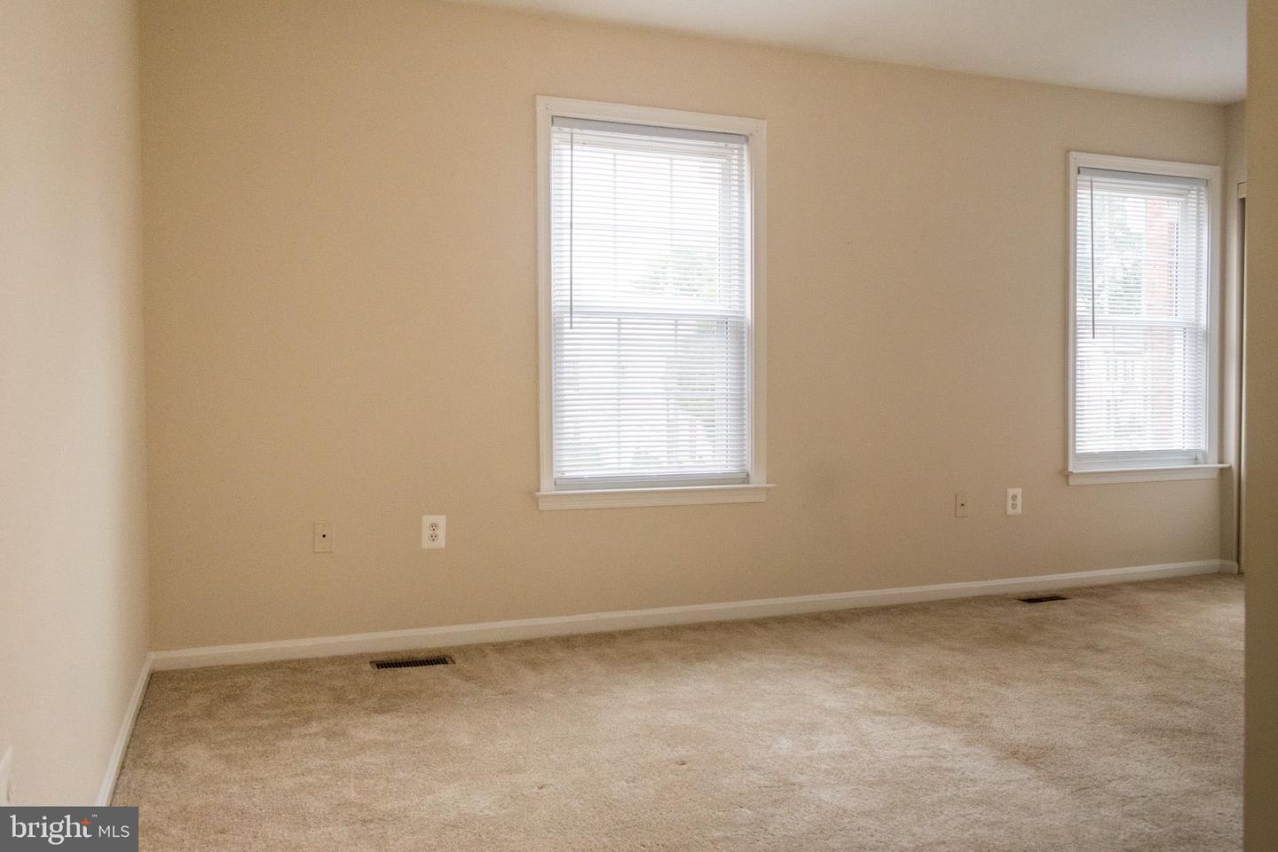 3423 TENDRIL CT, WOODBRIDGE, Virginia 22192, 3 Bedrooms Bedrooms, 10 Rooms Rooms,2 BathroomsBathrooms,Residential,For sale,3423 TENDRIL CT,VAPW2102144 MLS # VAPW2102144