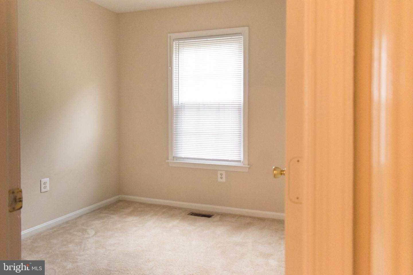 3423 TENDRIL CT, WOODBRIDGE, Virginia 22192, 3 Bedrooms Bedrooms, 10 Rooms Rooms,2 BathroomsBathrooms,Residential,For sale,3423 TENDRIL CT,VAPW2102144 MLS # VAPW2102144