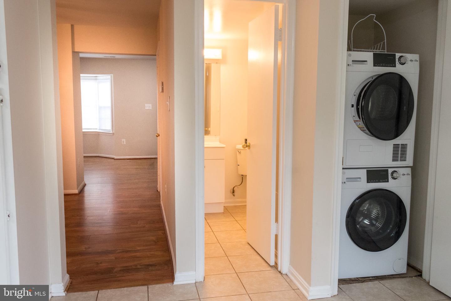 3423 TENDRIL CT, WOODBRIDGE, Virginia 22192, 3 Bedrooms Bedrooms, 10 Rooms Rooms,2 BathroomsBathrooms,Residential,For sale,3423 TENDRIL CT,VAPW2102144 MLS # VAPW2102144