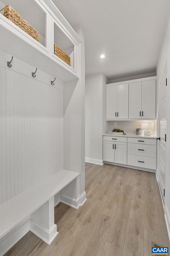 10 SABLEWOOD DR, CHARLOTTESVILLE, Virginia 22911, 4 Bedrooms Bedrooms, ,3 BathroomsBathrooms,Residential,For sale,10 SABLEWOOD DR,668079 MLS # 668079