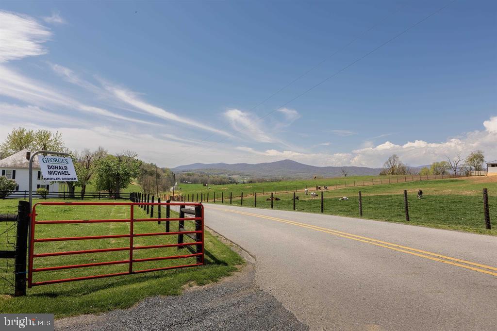 344 FREEMASON RUN RD, MOUNT SOLON, Virginia 22843, 5 Bedrooms Bedrooms, ,1 BathroomBathrooms,Farm,For sale,344 FREEMASON RUN RD,VAAG2002648 MLS # VAAG2002648
