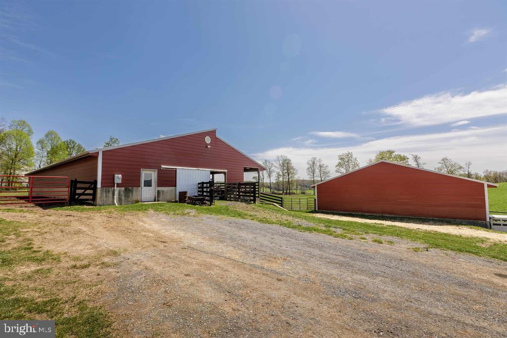 344 FREEMASON RUN RD, MOUNT SOLON, Virginia 22843, 5 Bedrooms Bedrooms, ,1 BathroomBathrooms,Farm,For sale,344 FREEMASON RUN RD,VAAG2002648 MLS # VAAG2002648